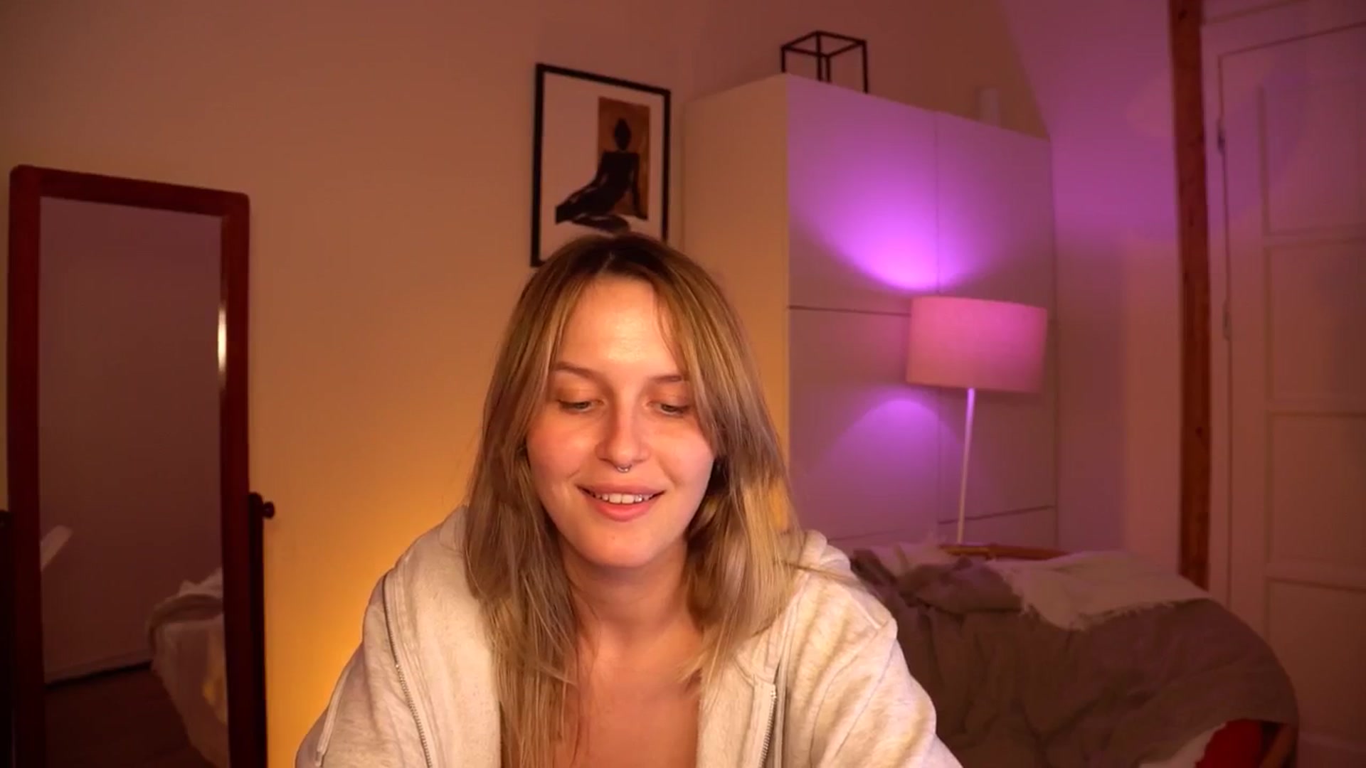 Gallery image thumbnail from sweetpulse_'s myfreecams stream on, 06/30/2024, 11:20 image 15 of 20