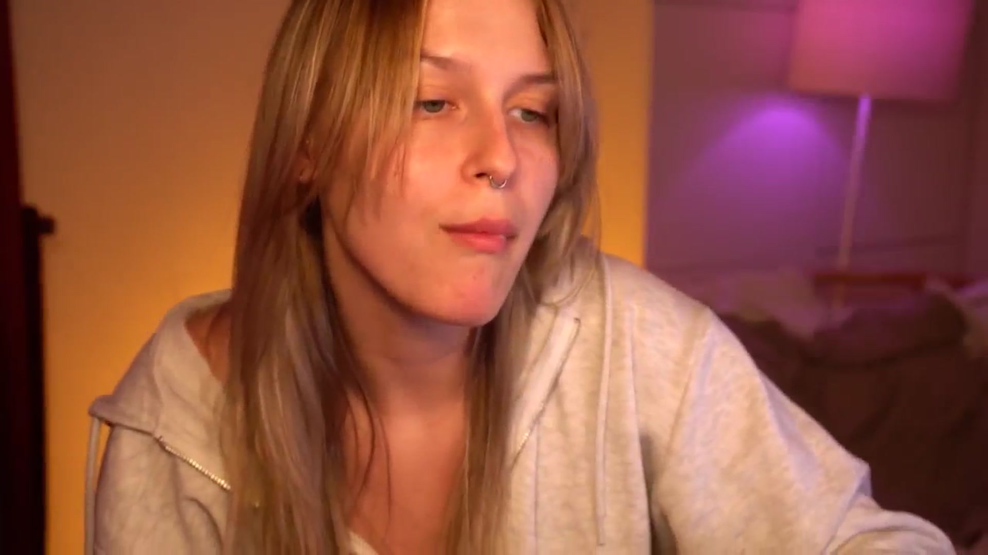 Gallery image thumbnail from sweetpulse_'s myfreecams stream on, 06/30/2024, 11:20 image 6 of 20