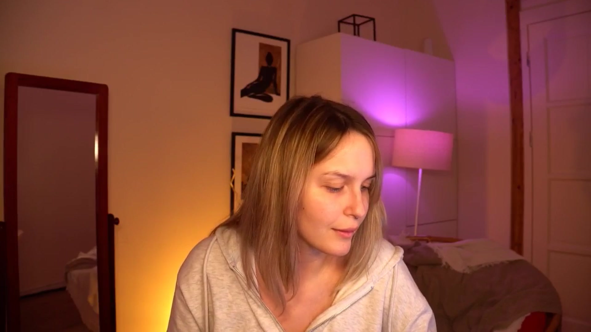 Gallery image thumbnail from sweetpulse_'s myfreecams stream on, 06/30/2024, 11:20 image 16 of 20