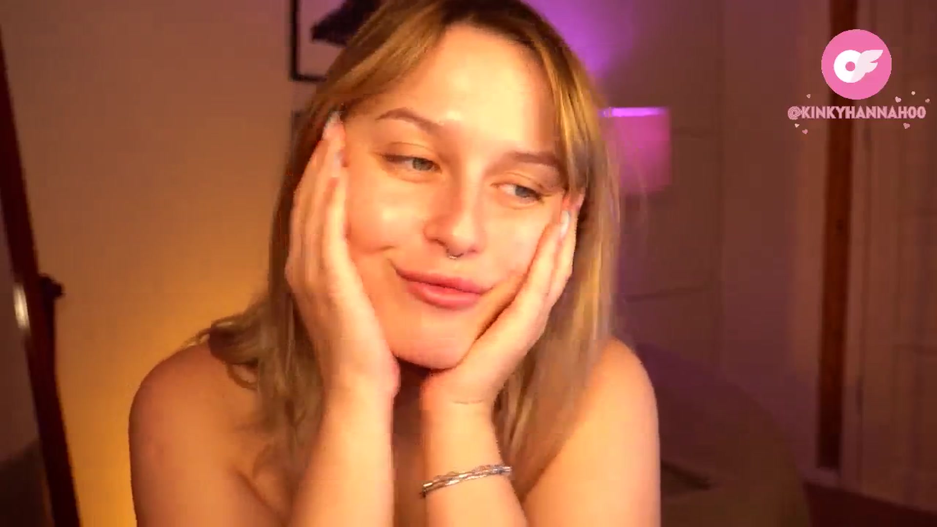 Gallery image thumbnail from sweetpulse_'s myfreecams stream on, 07/01/2024, 07:15 image 7 of 20