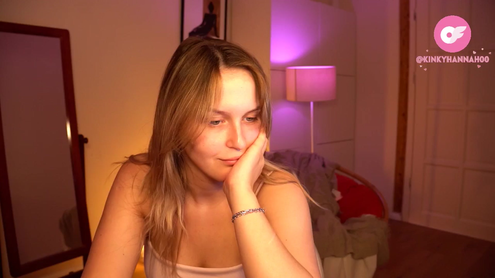 Gallery image thumbnail from sweetpulse_'s myfreecams stream on, 07/01/2024, 09:02 image 16 of 20
