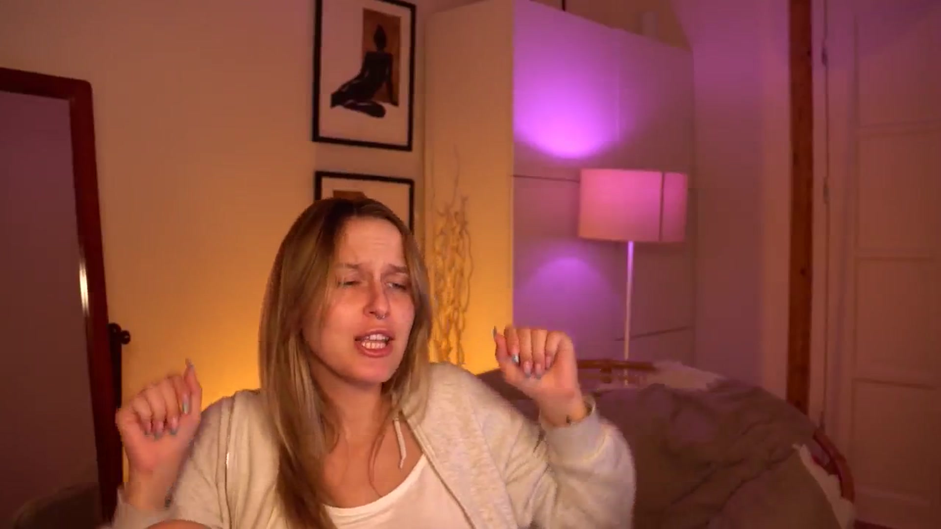 Gallery image thumbnail from sweetpulse_'s myfreecams stream on, 07/02/2024, 09:02 image 18 of 20