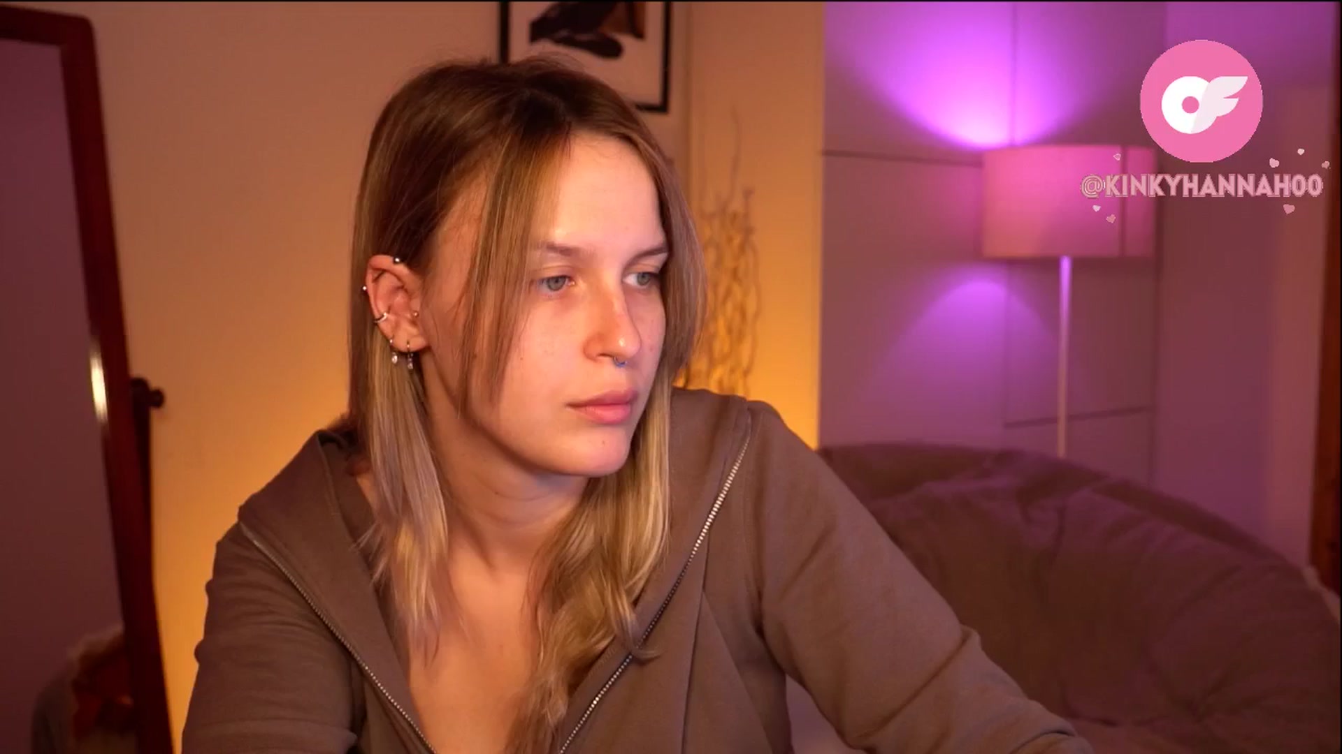 Gallery image thumbnail from sweetpulse_'s myfreecams stream on, 07/03/2024, 05:47 image 12 of 20