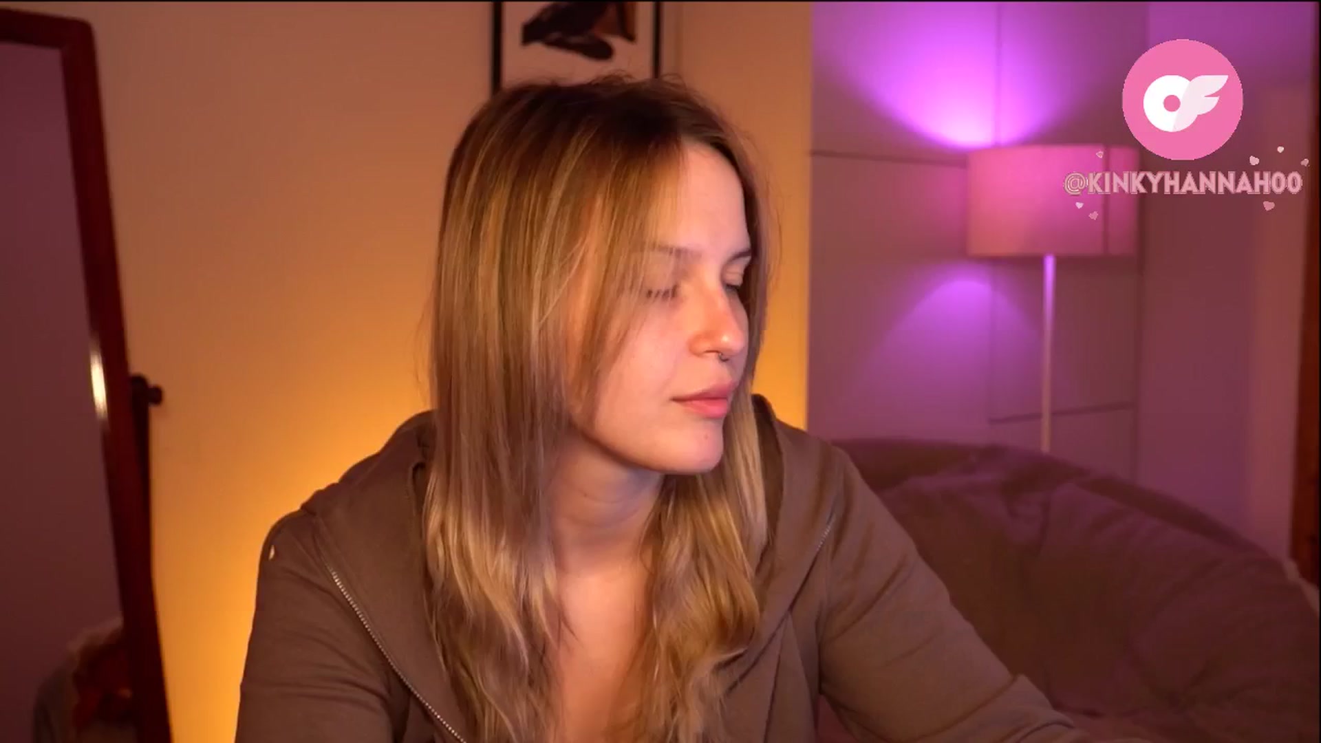 Gallery image thumbnail from sweetpulse_'s myfreecams stream on, 07/03/2024, 05:47 image 10 of 20