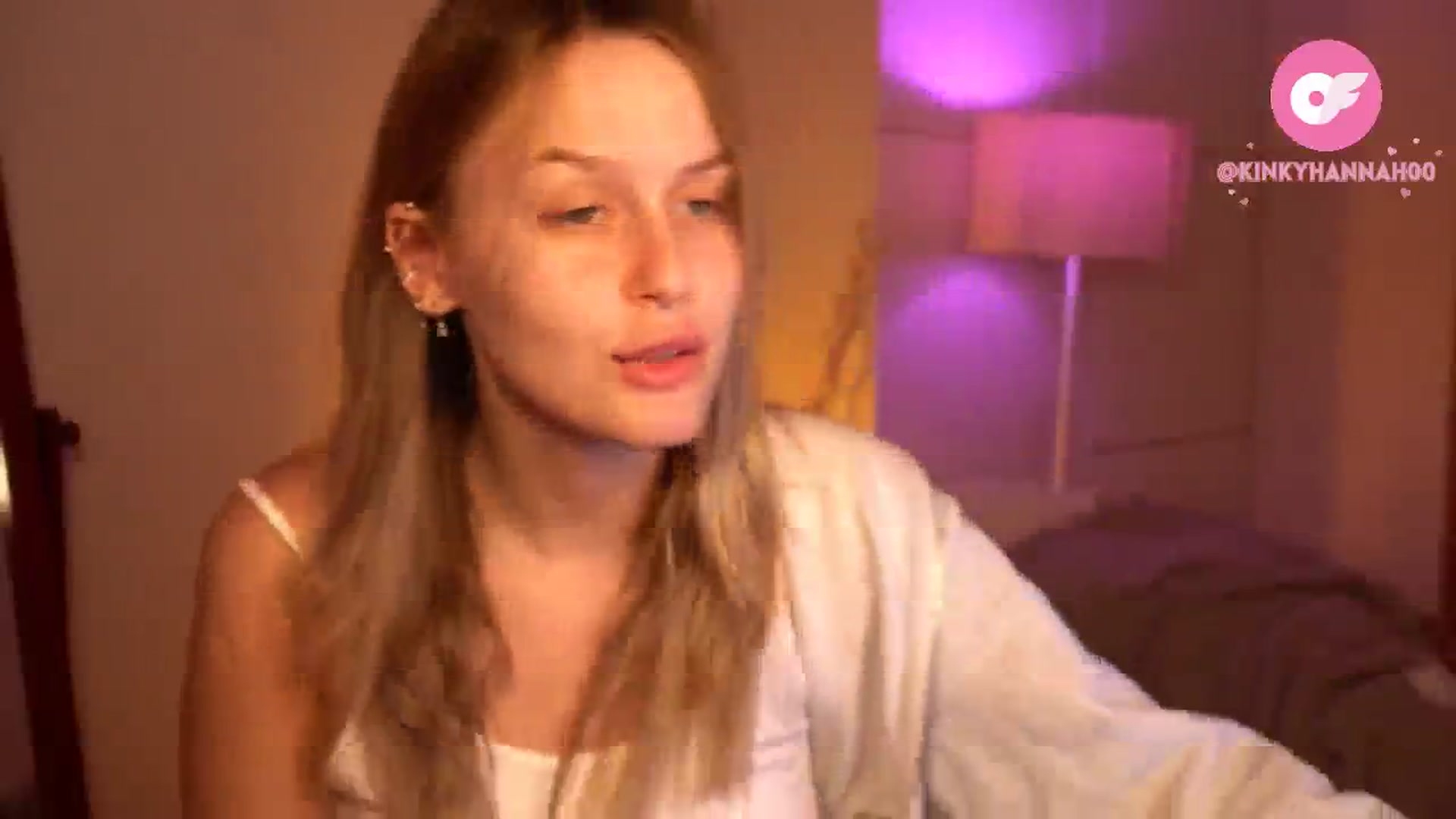 Gallery image thumbnail from sweetpulse_'s myfreecams stream on, 07/06/2024, 08:11 image 14 of 20