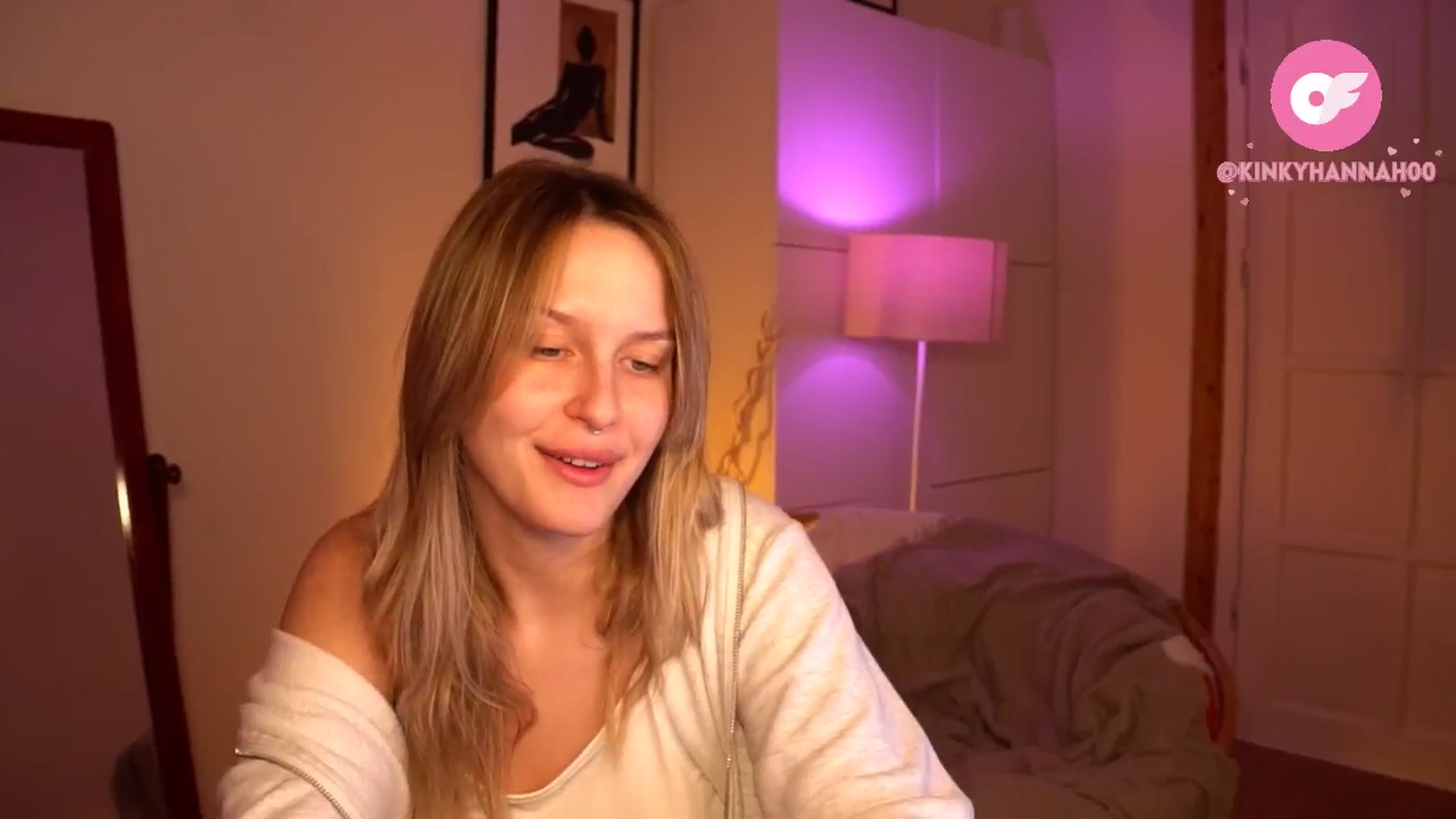 Gallery image thumbnail from sweetpulse_'s myfreecams stream on, 07/06/2024, 08:11 image 12 of 20