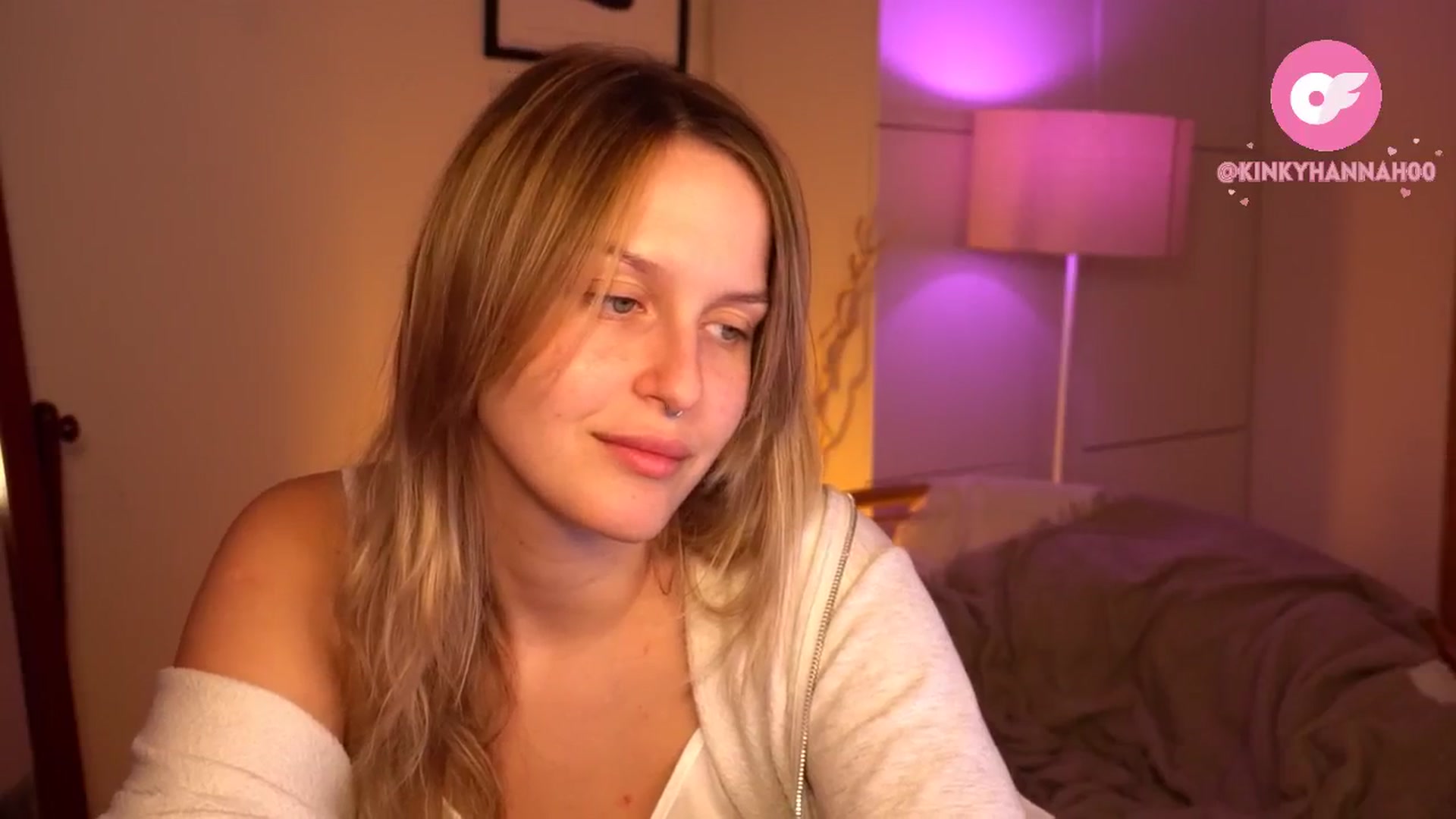 Gallery image thumbnail from sweetpulse_'s myfreecams stream on, 07/06/2024, 08:11 image 15 of 20