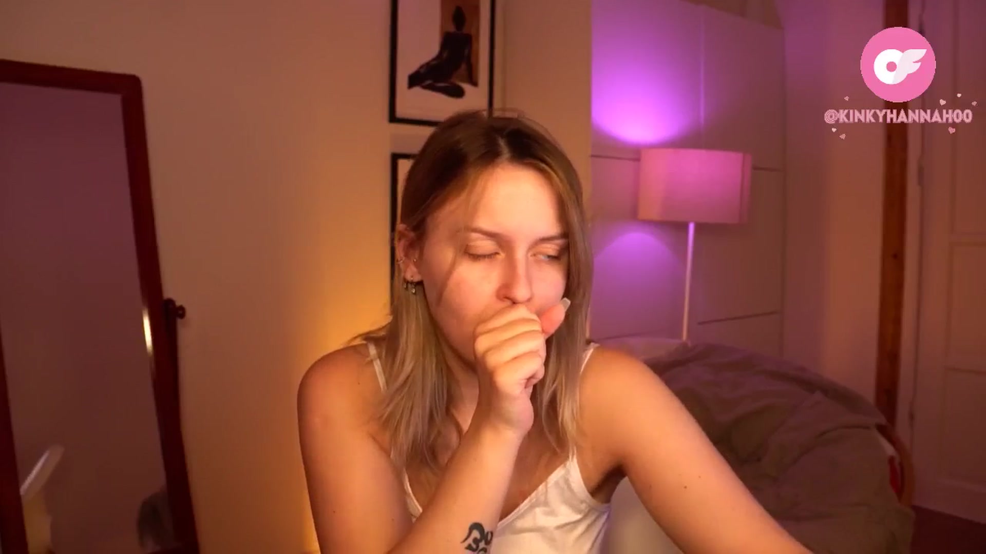 Gallery image thumbnail from sweetpulse_'s myfreecams stream on, 07/06/2024, 08:11 image 7 of 20