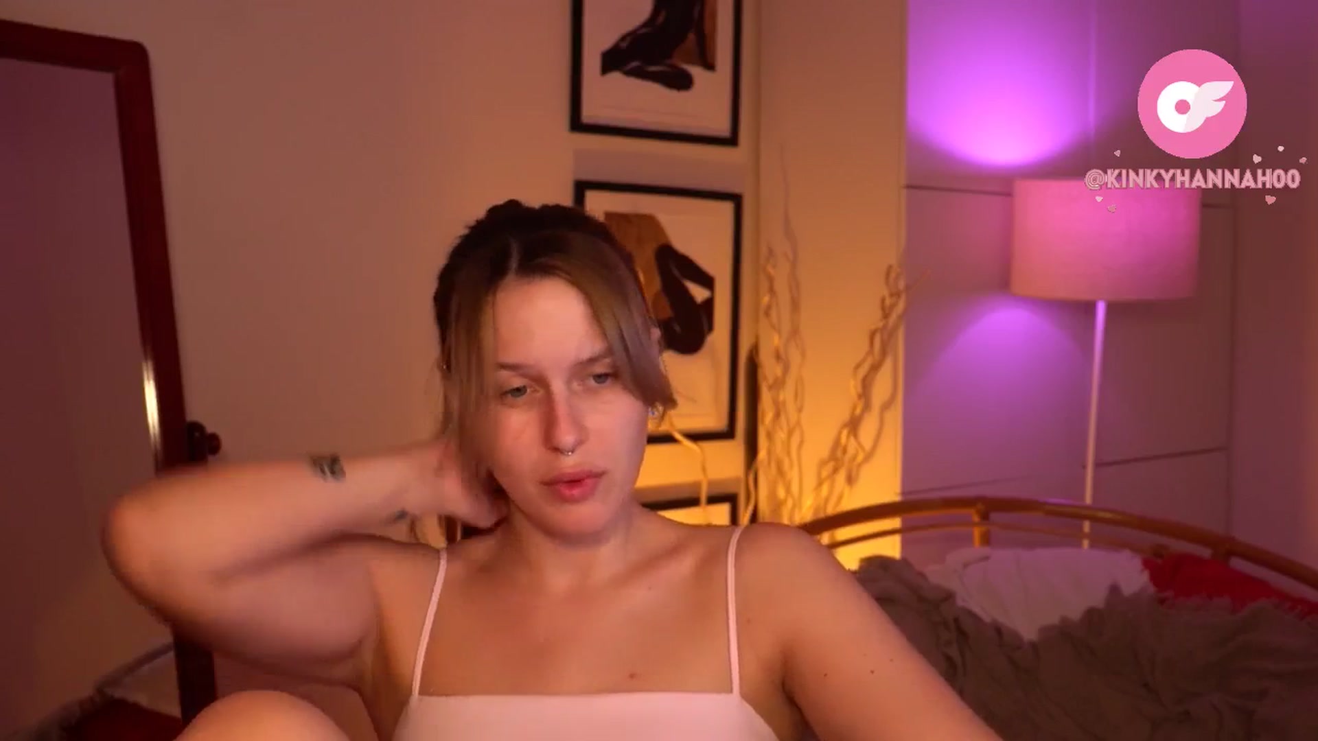Gallery image thumbnail from sweetpulse_'s myfreecams stream on, 07/07/2024, 10:10 image 9 of 20