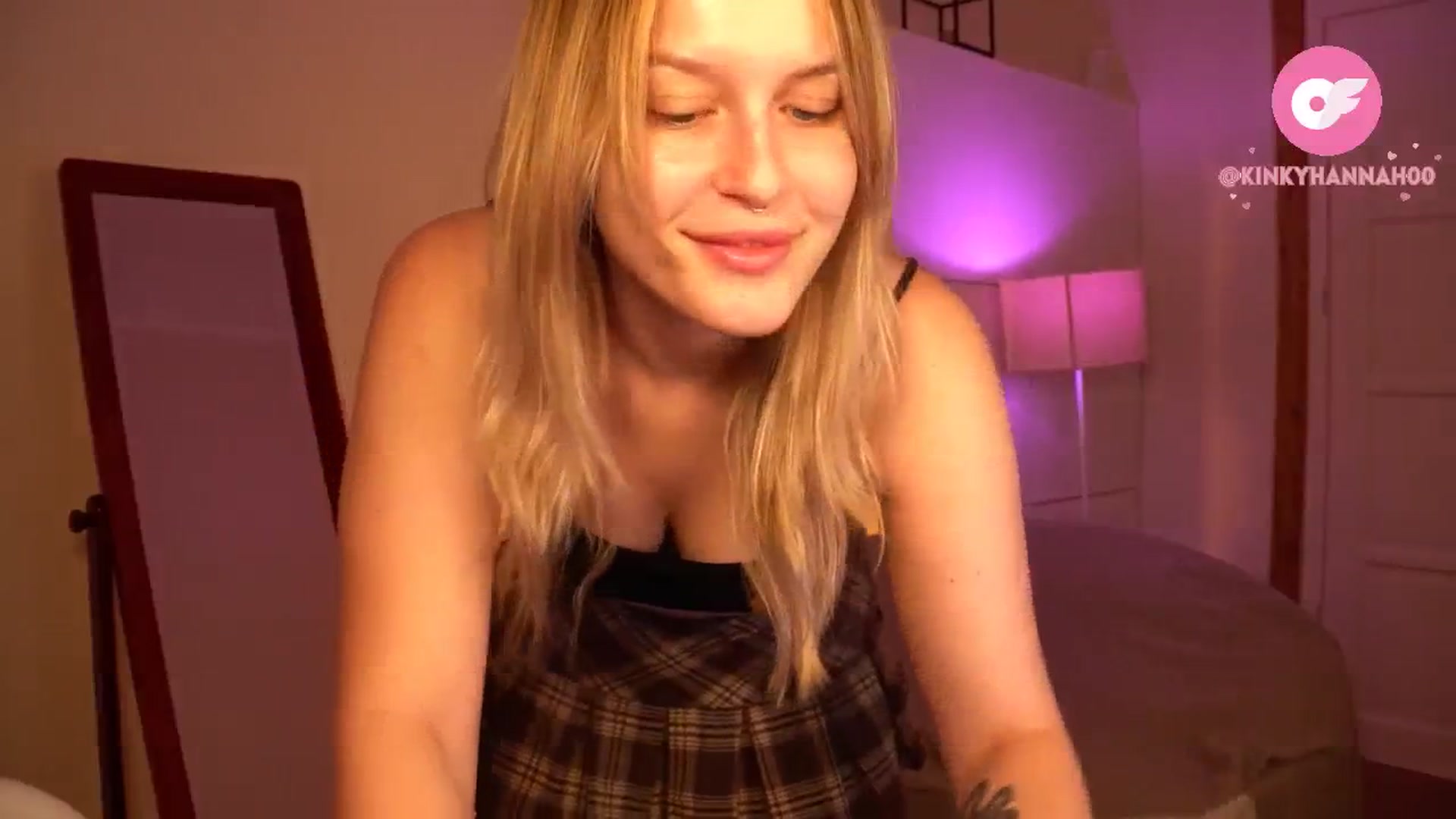 Gallery image thumbnail from sweetpulse_'s myfreecams stream on, 07/08/2024, 06:20 image 2 of 20