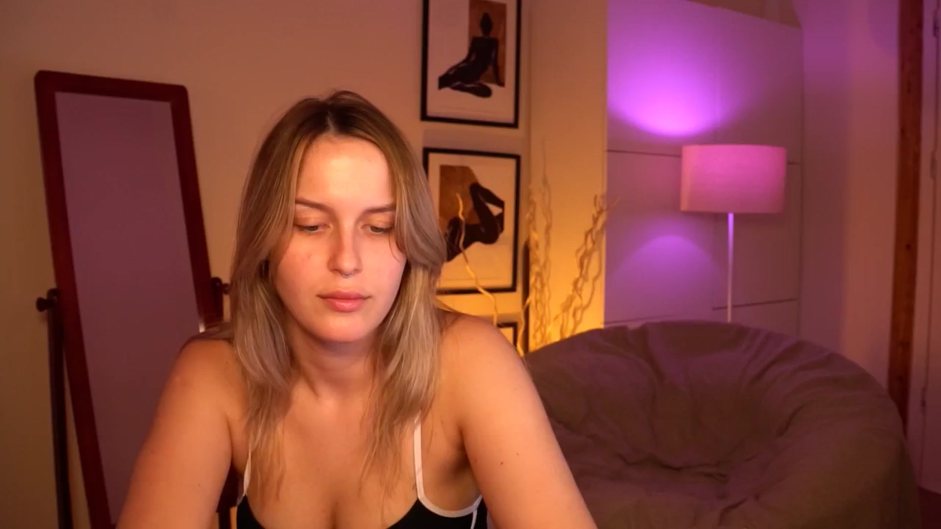 Gallery image thumbnail from sweetpulse_'s myfreecams stream on, 07/10/2024, 09:53 image 1 of 20