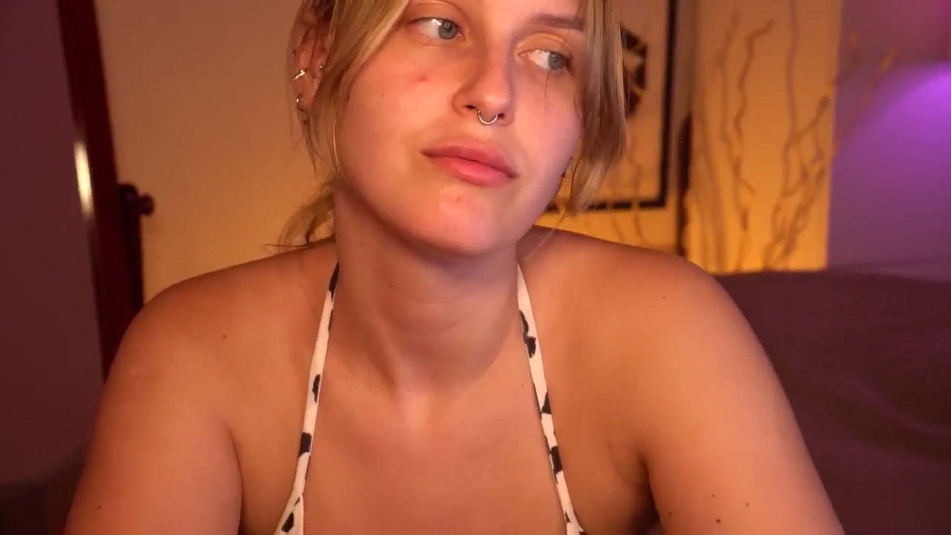Gallery image thumbnail from sweetpulse_'s myfreecams stream on, 07/15/2024, 10:35 image 17 of 20