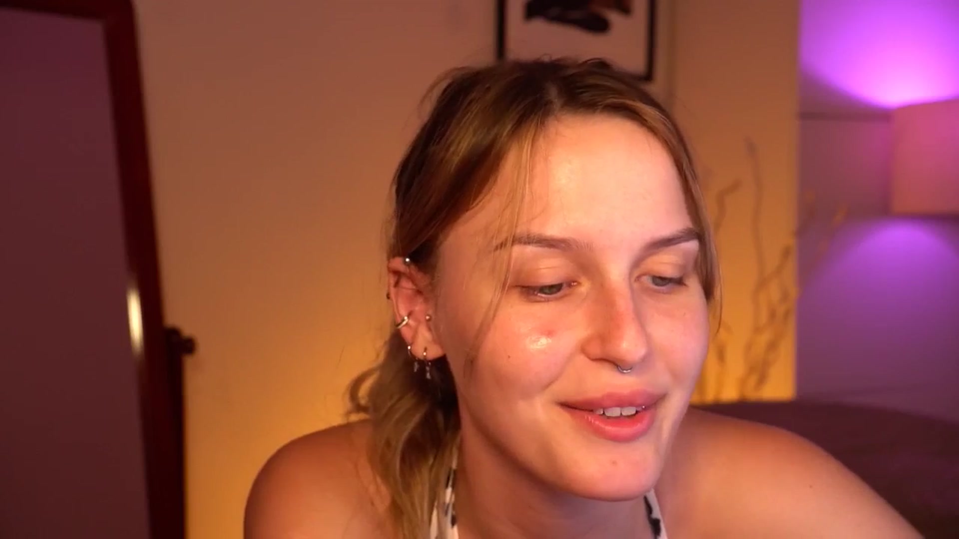 Gallery image thumbnail from sweetpulse_'s myfreecams stream on, 07/15/2024, 10:35 image 4 of 20