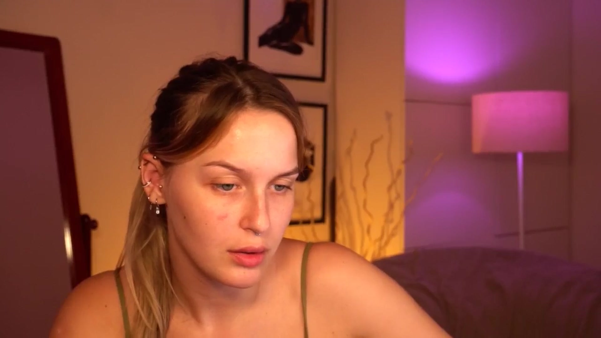 Gallery image thumbnail from sweetpulse_'s myfreecams stream on, 07/16/2024, 09:04 image 15 of 20