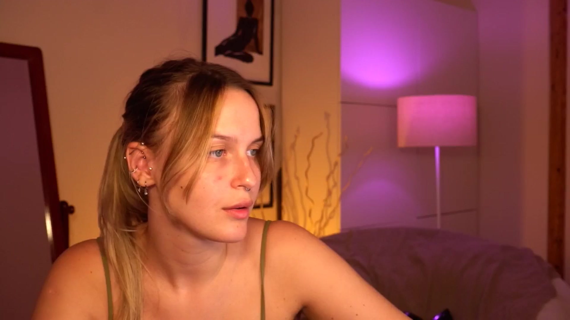 Gallery image thumbnail from sweetpulse_'s myfreecams stream on, 07/16/2024, 09:04 image 12 of 20