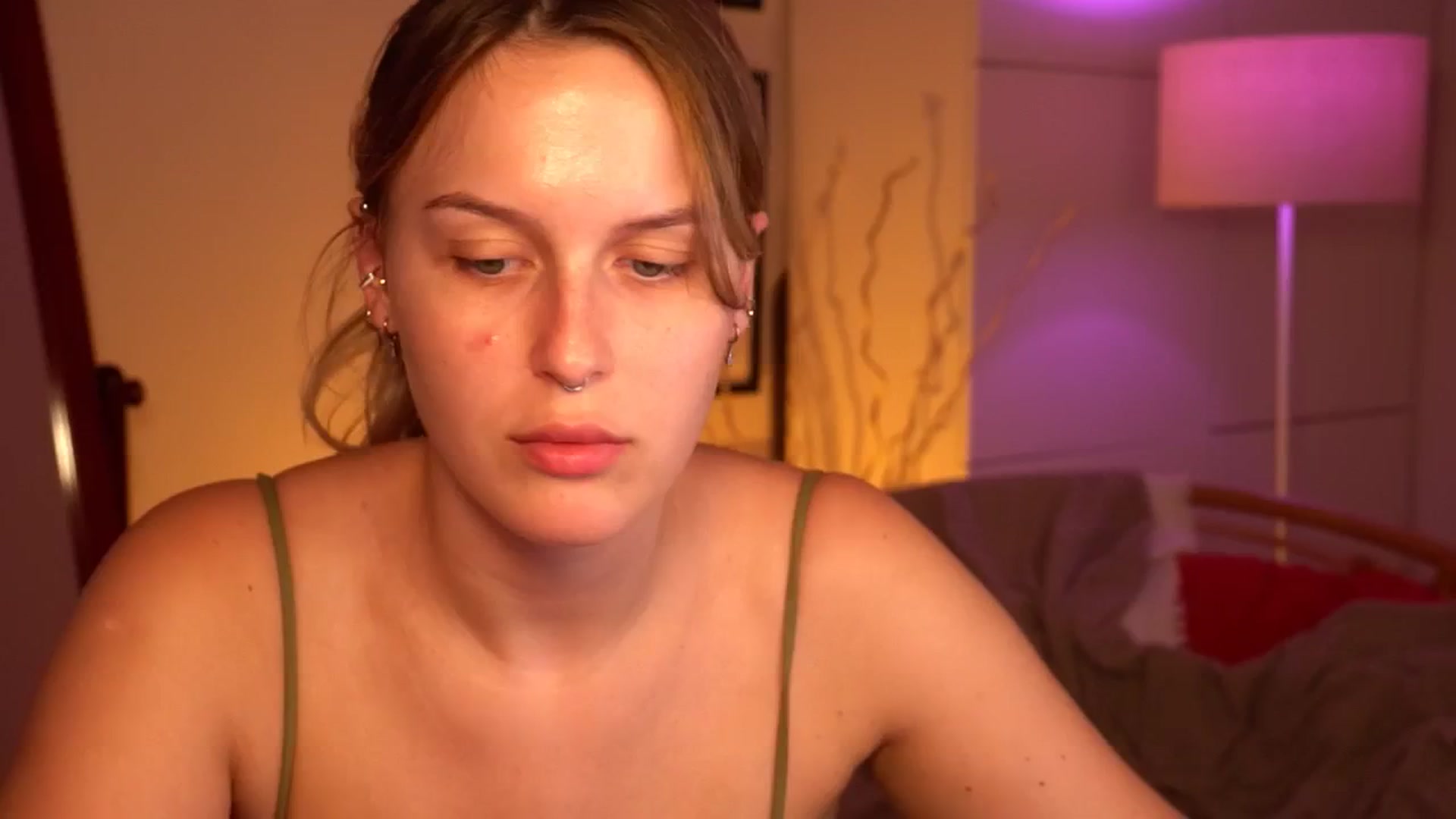 Gallery image thumbnail from sweetpulse_'s myfreecams stream on, 07/16/2024, 10:00 image 17 of 20