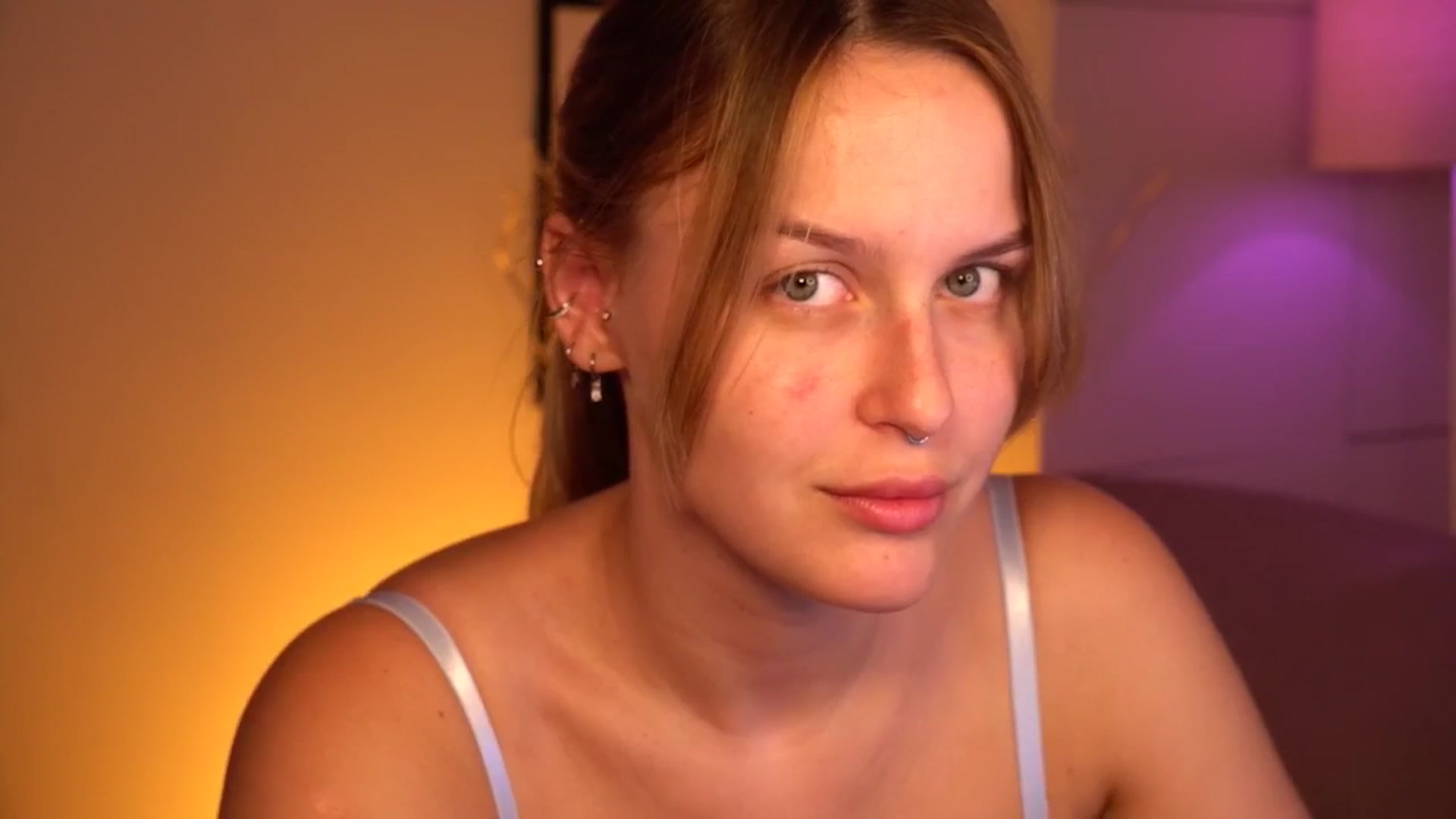 Gallery image thumbnail from sweetpulse_'s myfreecams stream on, 07/17/2024, 07:35 image 10 of 20