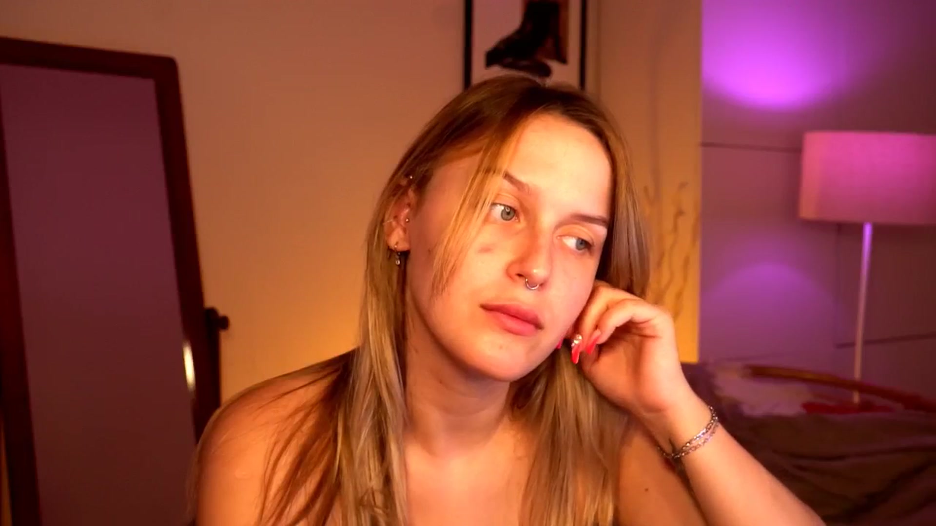 Gallery image thumbnail from sweetpulse_'s myfreecams stream on, 07/20/2024, 08:09 image 2 of 20