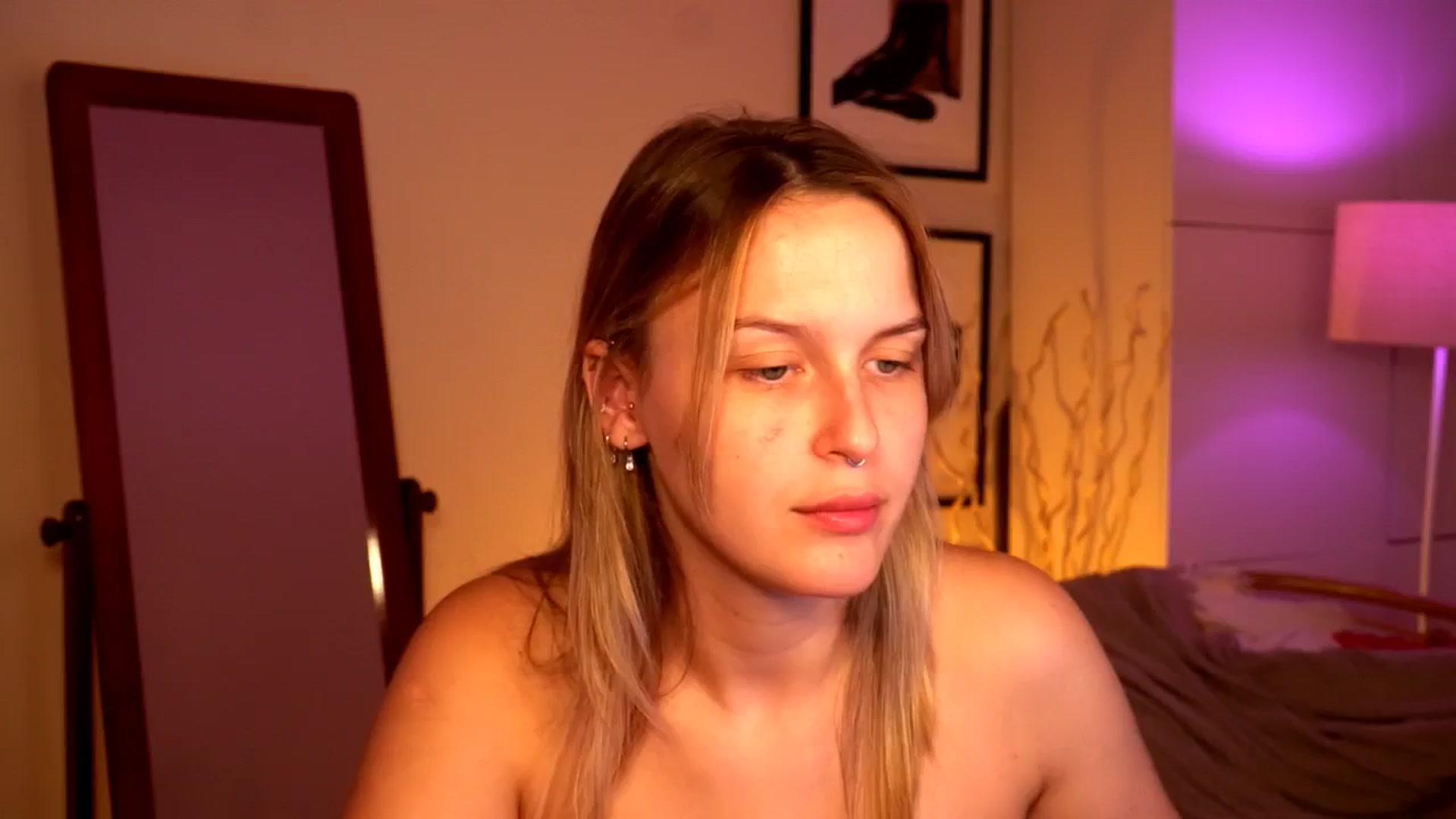 Gallery image thumbnail from sweetpulse_'s myfreecams stream on, 07/20/2024, 08:09 image 1 of 20