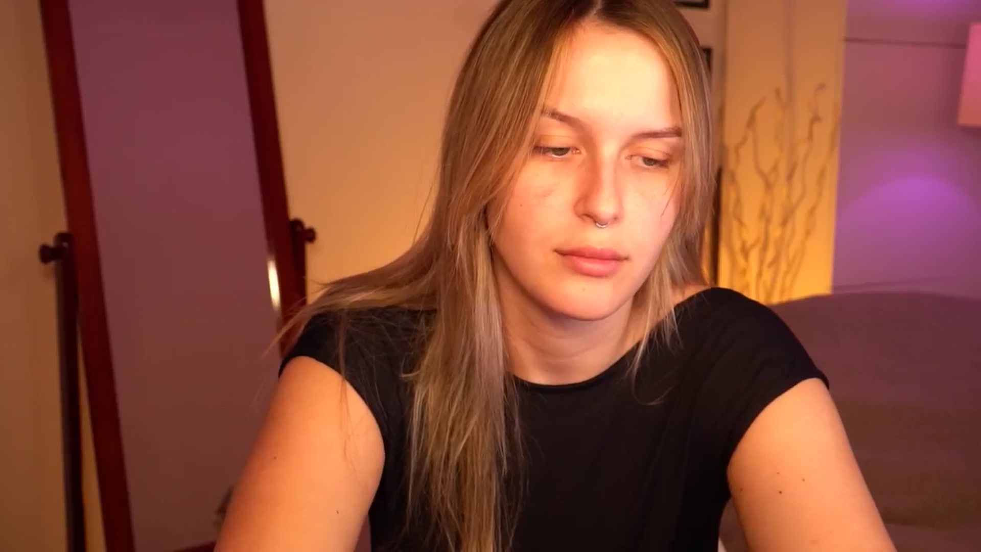 Gallery image thumbnail from sweetpulse_'s myfreecams stream on, 07/21/2024, 07:40 image 17 of 20