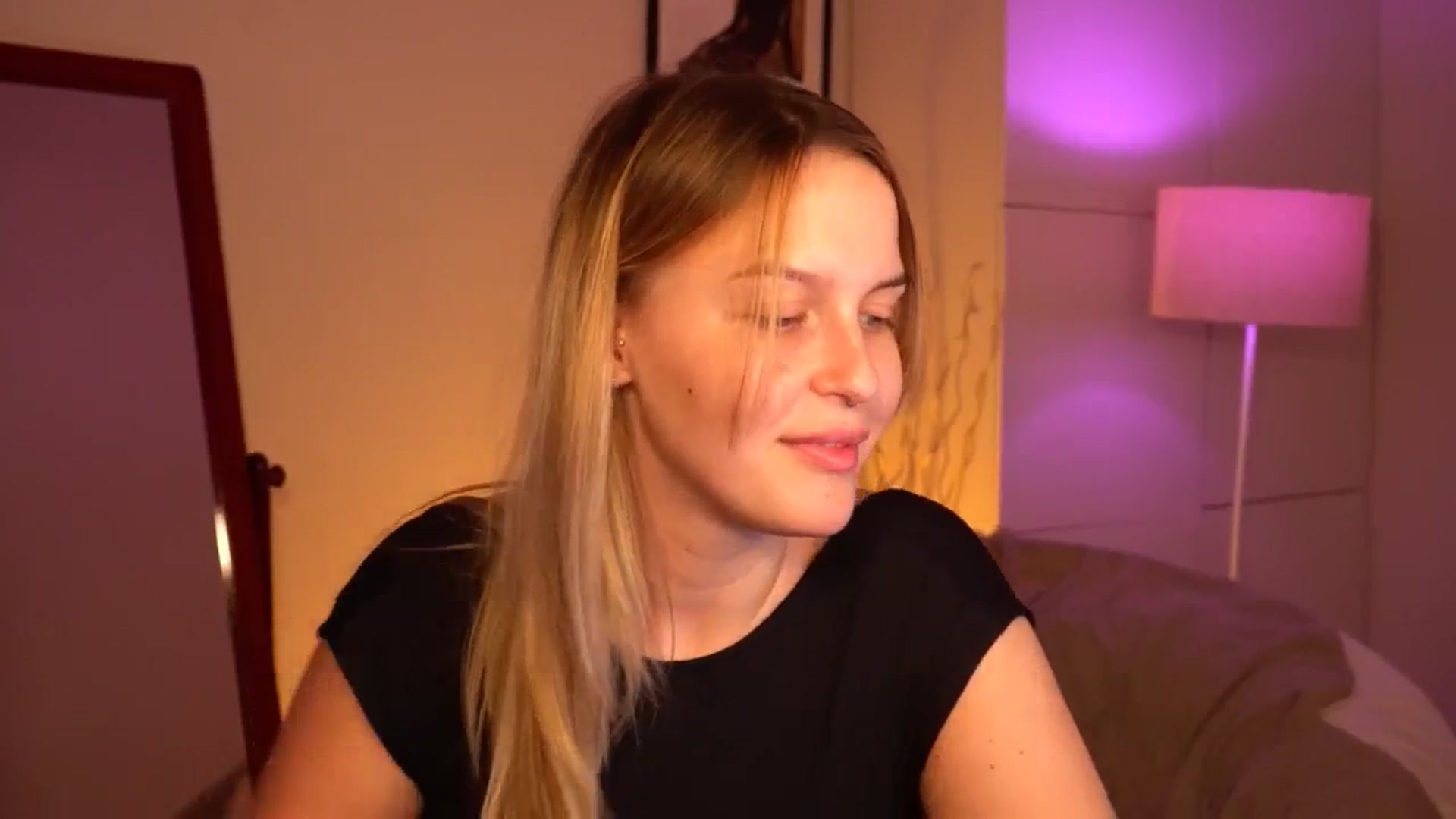 Gallery image thumbnail from sweetpulse_'s myfreecams stream on, 07/21/2024, 09:28 image 16 of 20
