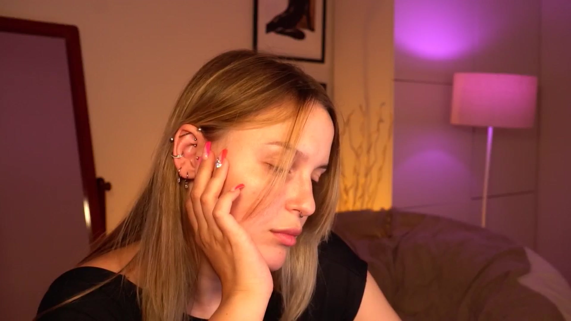 Gallery image thumbnail from sweetpulse_'s myfreecams stream on, 07/21/2024, 09:28 image 19 of 20