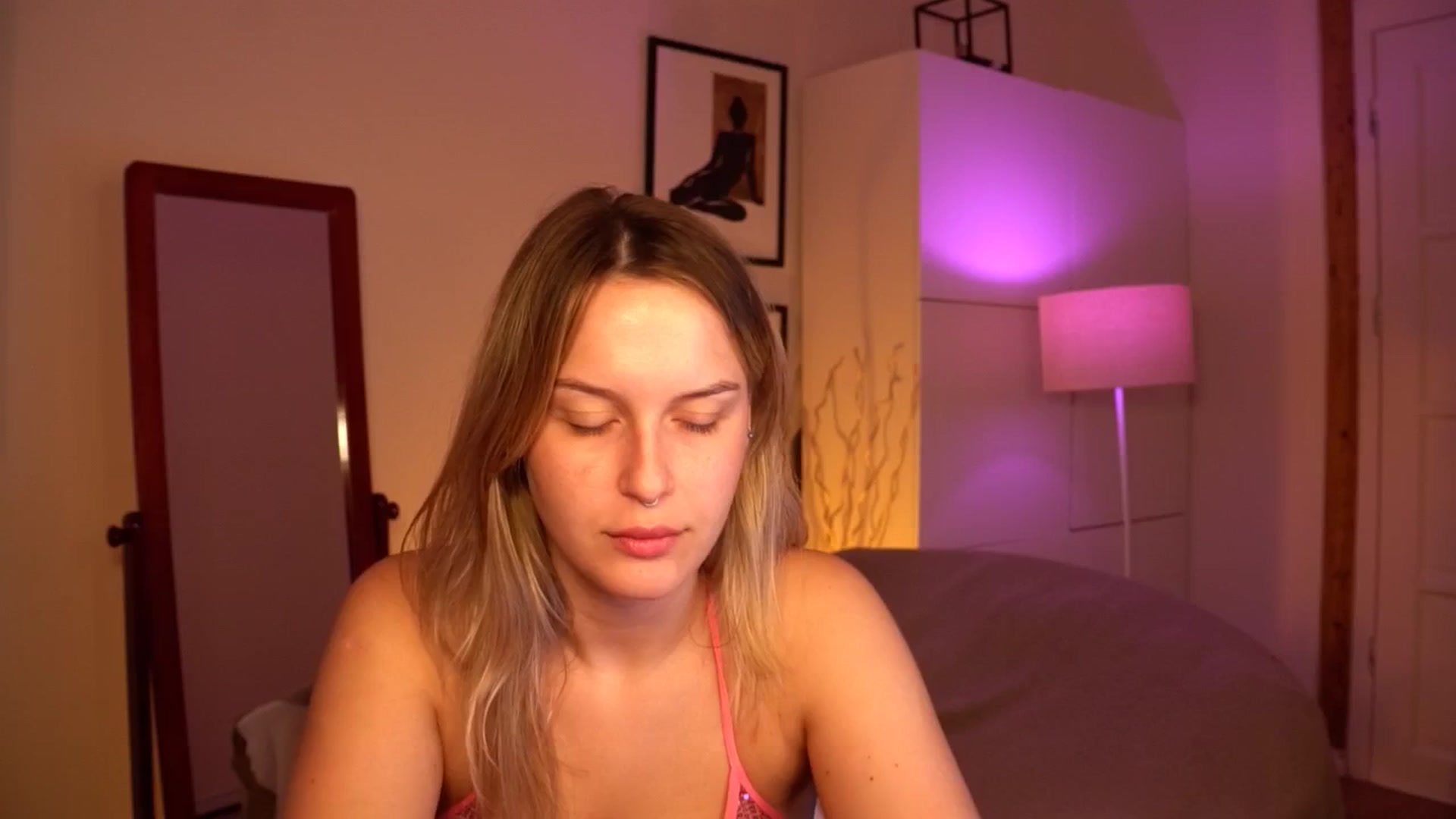 Gallery image thumbnail from sweetpulse_'s myfreecams stream on, 07/22/2024, 05:58 image 2 of 20