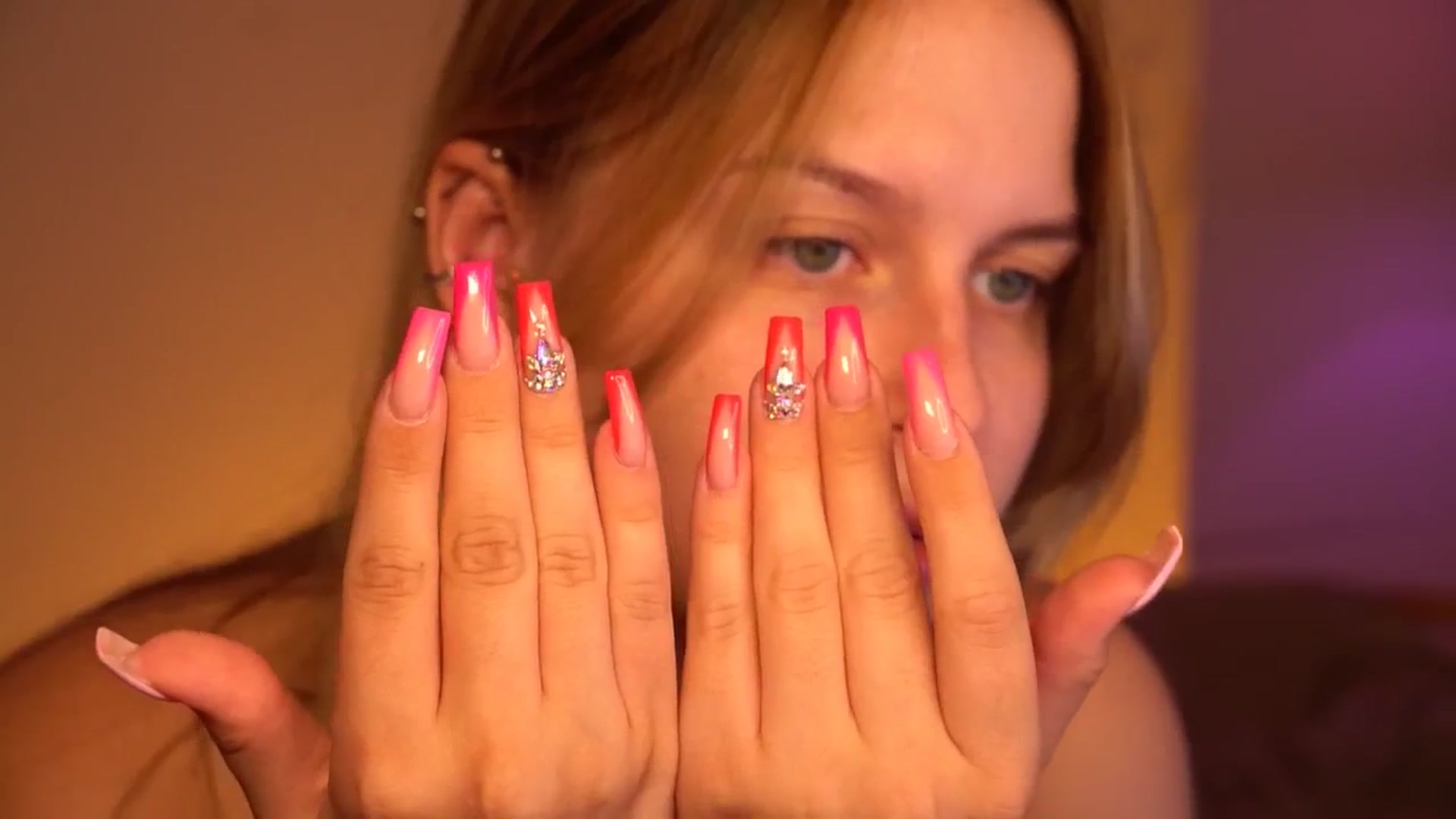 Gallery image thumbnail from sweetpulse_'s myfreecams stream on, 07/22/2024, 06:43 image 16 of 20