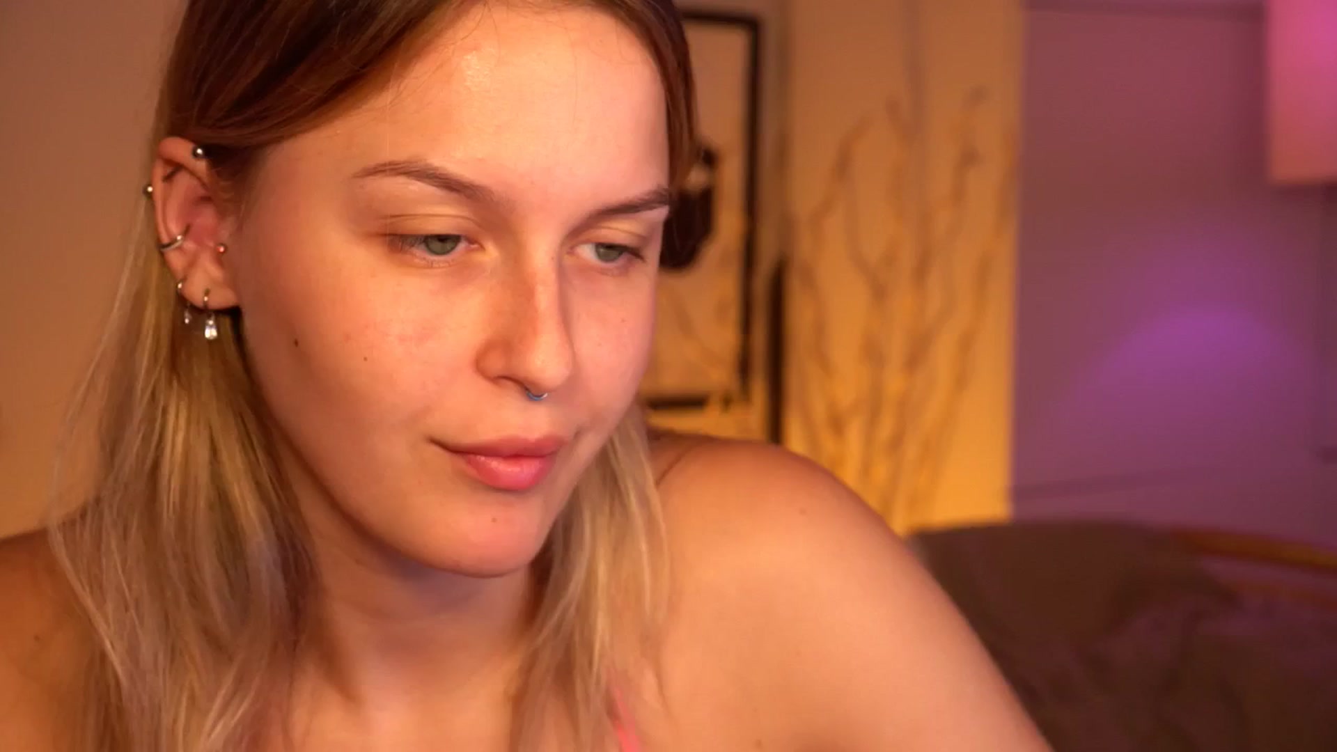 Gallery image thumbnail from sweetpulse_'s myfreecams stream on, 07/22/2024, 07:25 image 1 of 20