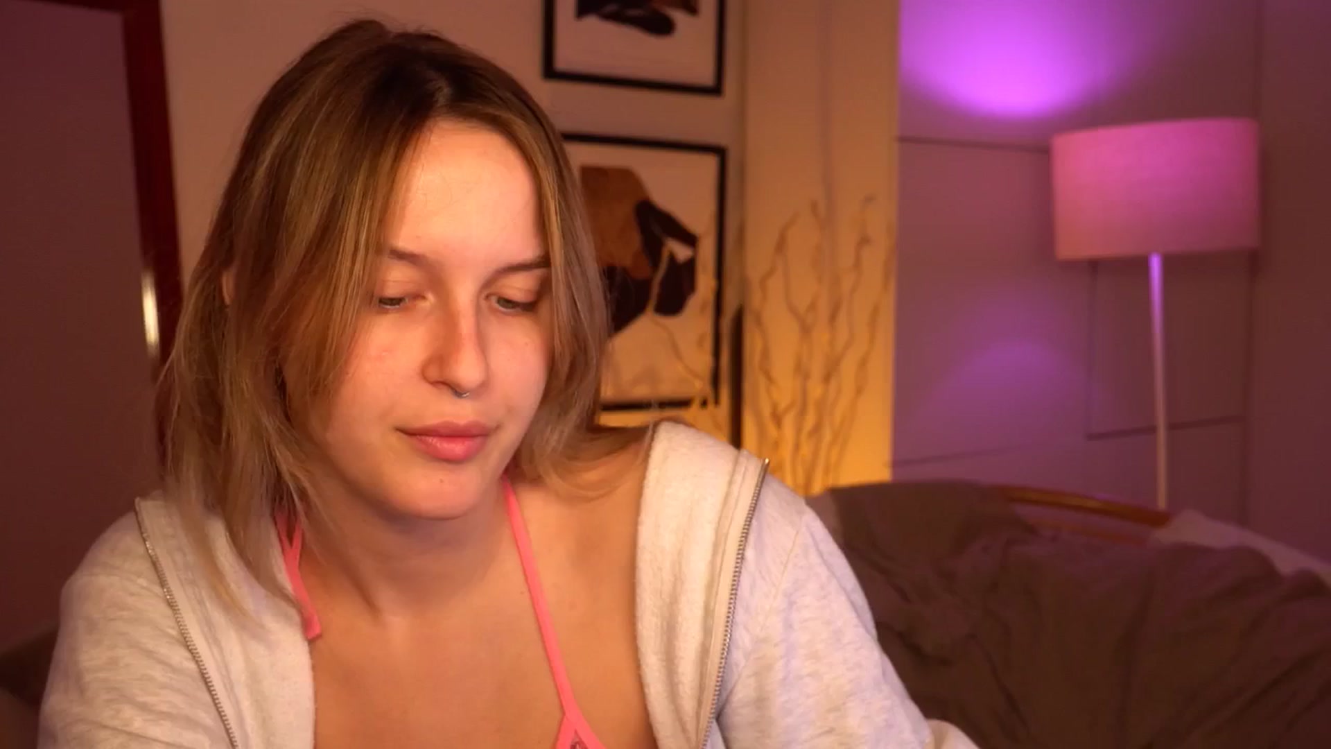 Gallery image thumbnail from sweetpulse_'s myfreecams stream on, 07/22/2024, 07:25 image 13 of 20