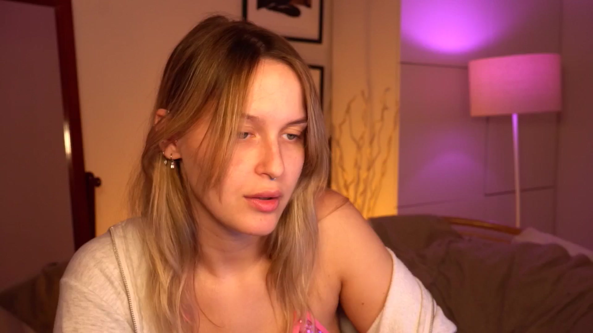 Gallery image thumbnail from sweetpulse_'s myfreecams stream on, 07/22/2024, 07:25 image 11 of 20