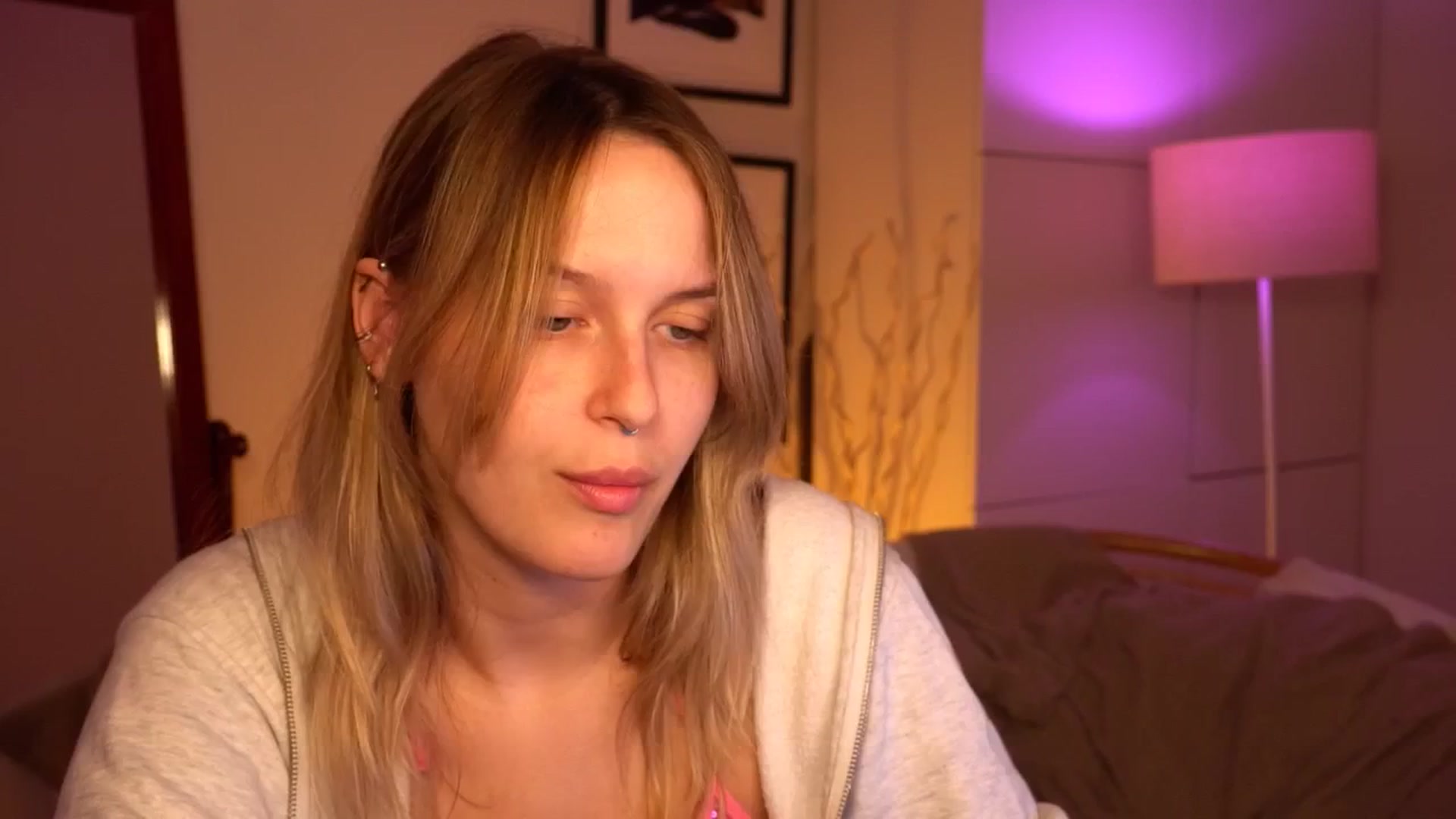 Gallery image thumbnail from sweetpulse_'s myfreecams stream on, 07/22/2024, 07:25 image 12 of 20