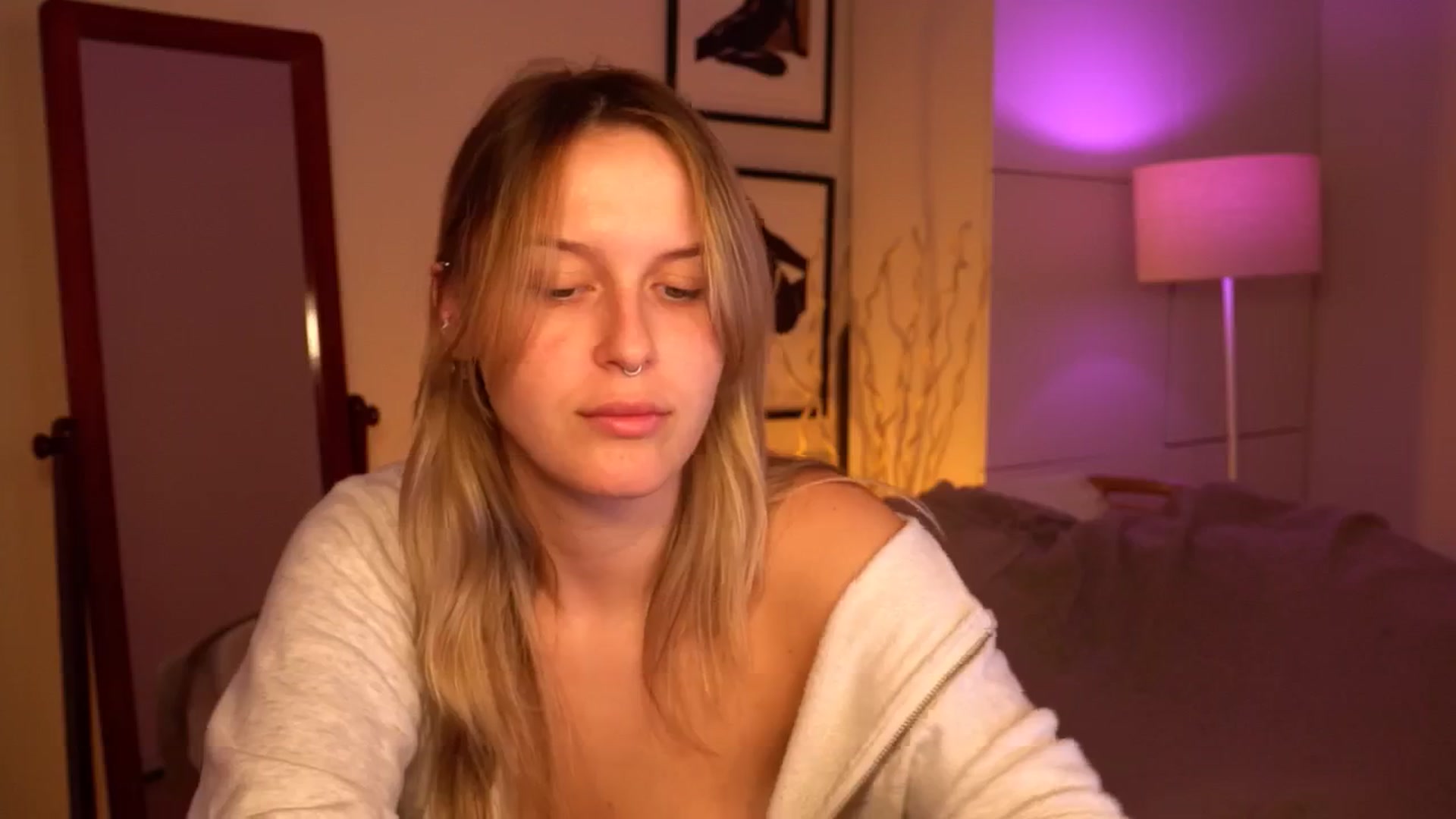 Gallery image thumbnail from sweetpulse_'s myfreecams stream on, 07/22/2024, 09:00 image 7 of 20