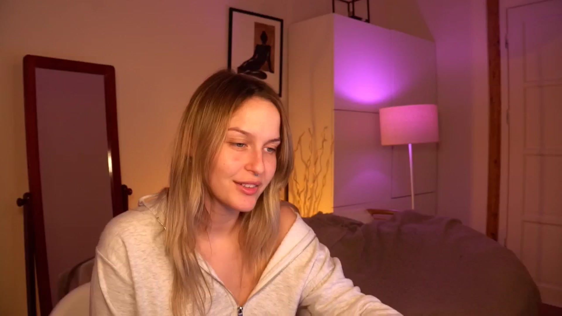 Gallery image thumbnail from sweetpulse_'s myfreecams stream on, 07/22/2024, 09:00 image 19 of 20