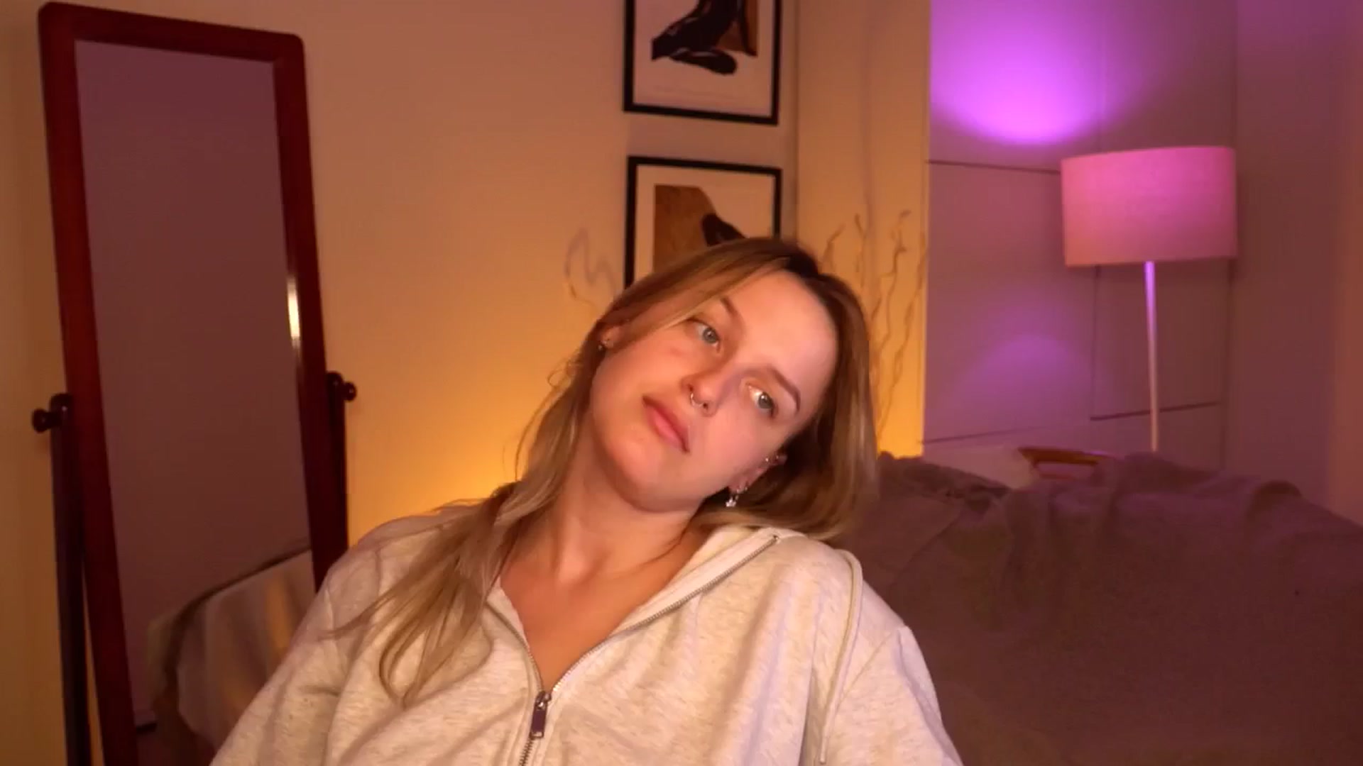Gallery image thumbnail from sweetpulse_'s myfreecams stream on, 07/22/2024, 09:00 image 13 of 20