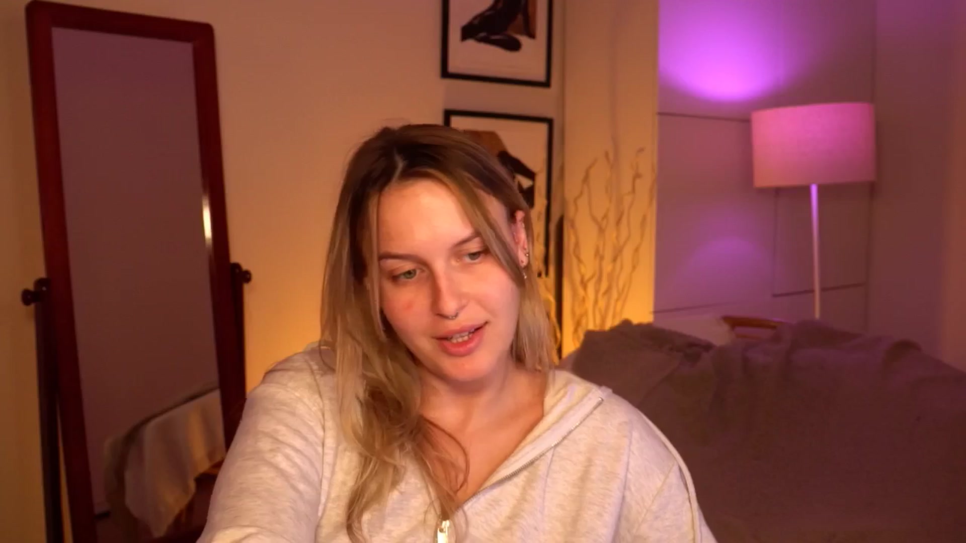 Gallery image thumbnail from sweetpulse_'s myfreecams stream on, 07/22/2024, 09:00 image 15 of 20