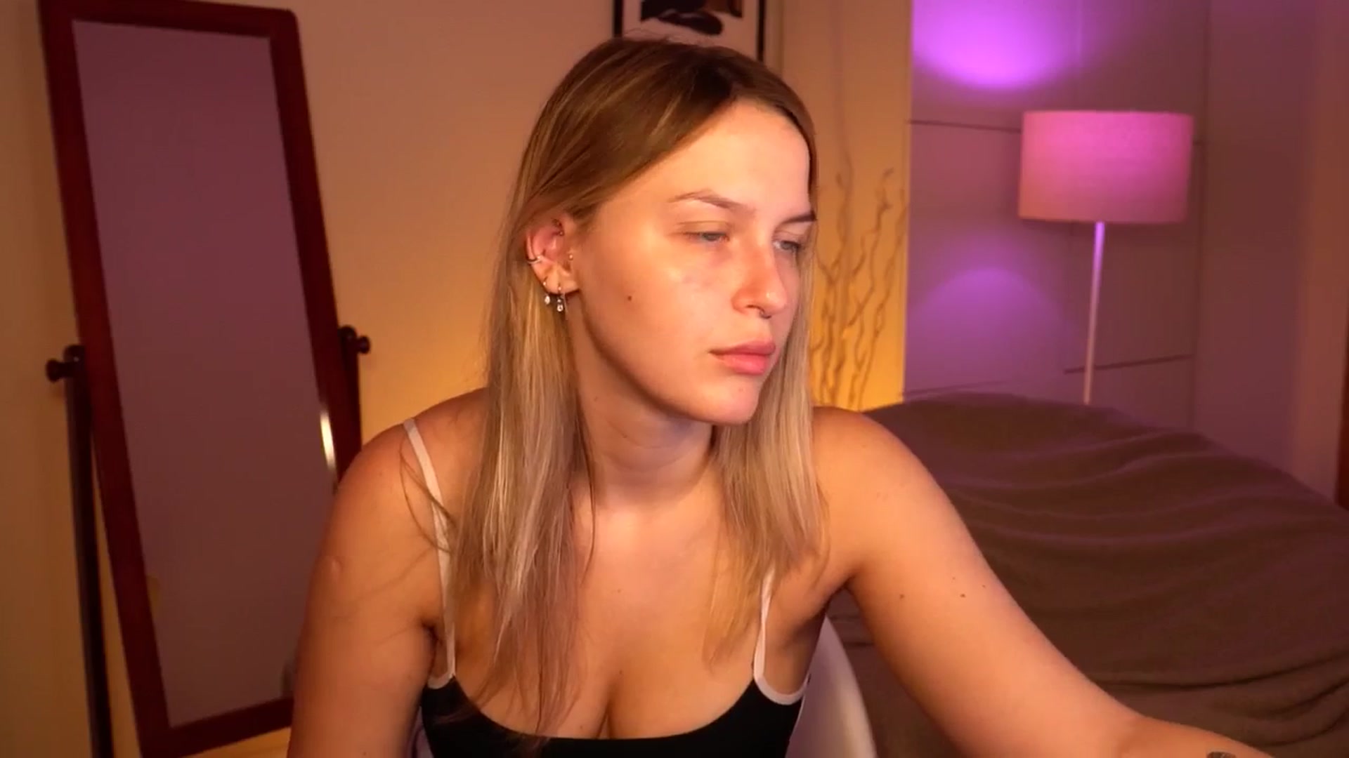 Gallery image thumbnail from sweetpulse_'s myfreecams stream on, 07/23/2024, 06:24 image 2 of 20