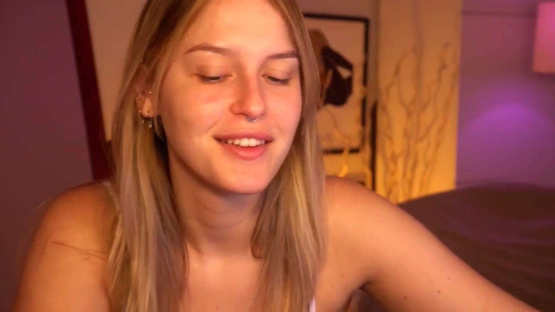 Gallery image thumbnail from sweetpulse_'s myfreecams stream on, 07/23/2024, 06:24 image 15 of 20