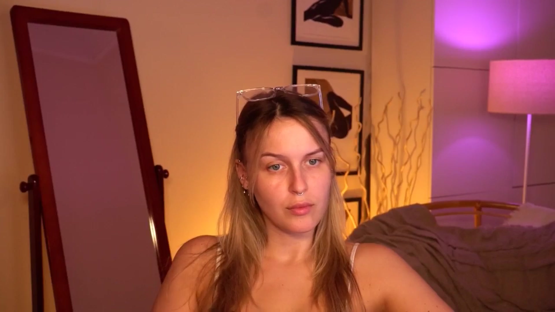 Gallery image thumbnail from sweetpulse_'s myfreecams stream on, 07/23/2024, 10:06 image 17 of 20