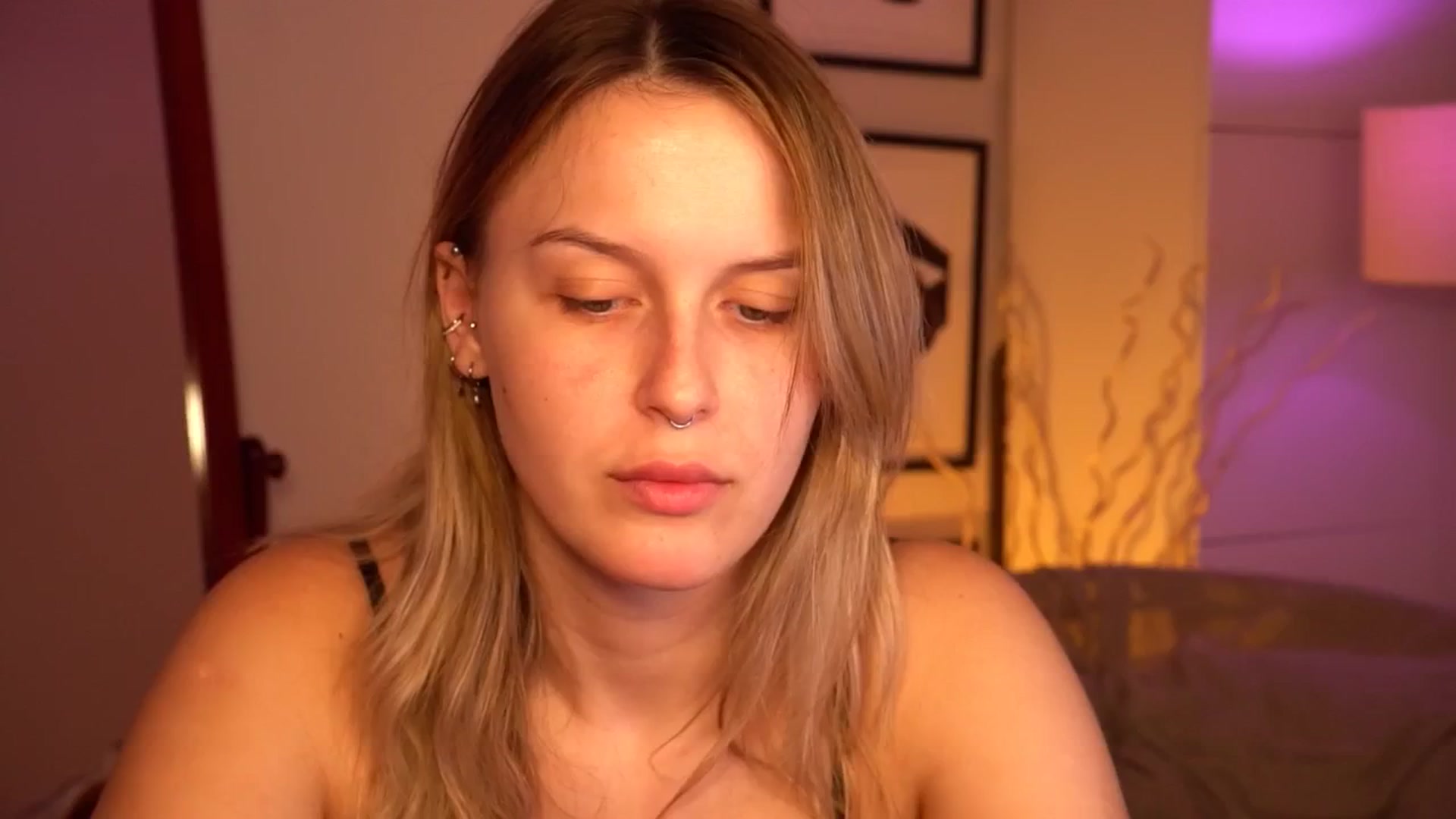 Gallery image thumbnail from sweetpulse_'s myfreecams stream on, 07/27/2024, 07:00 image 10 of 20