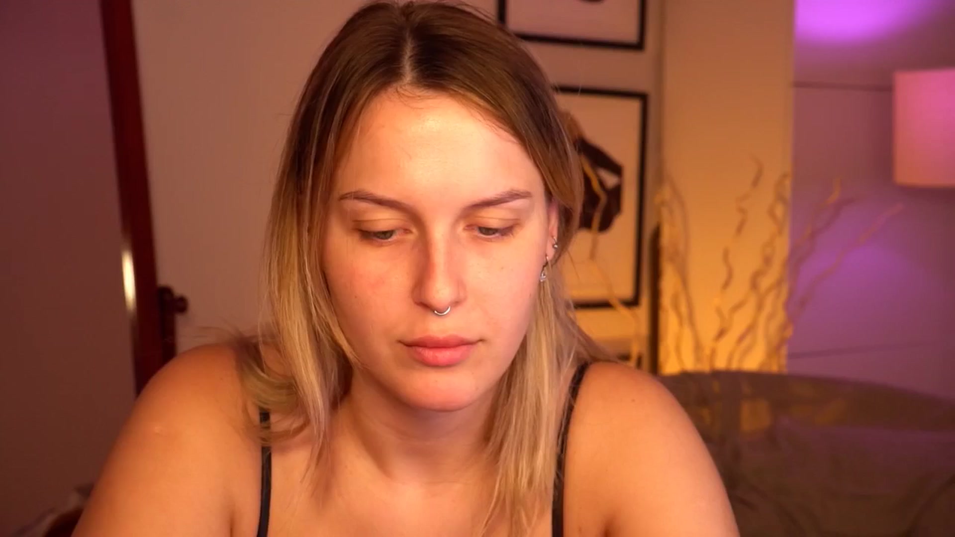 Gallery image thumbnail from sweetpulse_'s myfreecams stream on, 07/27/2024, 07:00 image 17 of 20