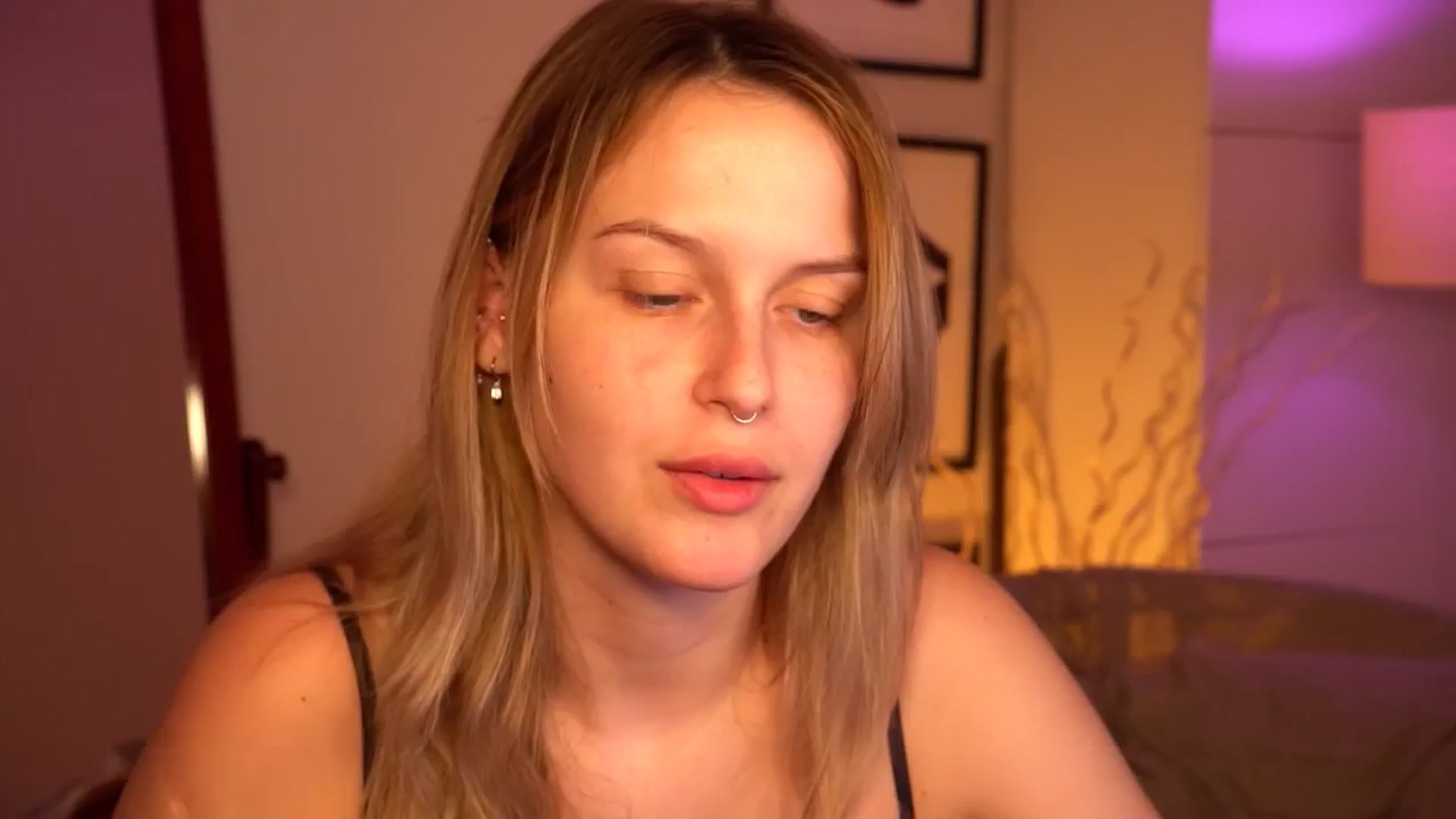Gallery image thumbnail from sweetpulse_'s myfreecams stream on, 07/27/2024, 07:00 image 13 of 20