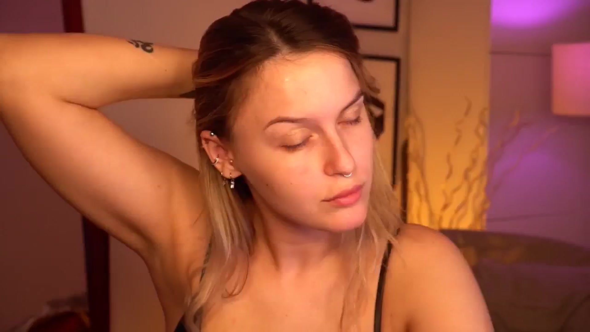 Gallery image thumbnail from sweetpulse_'s myfreecams stream on, 07/27/2024, 07:00 image 18 of 20
