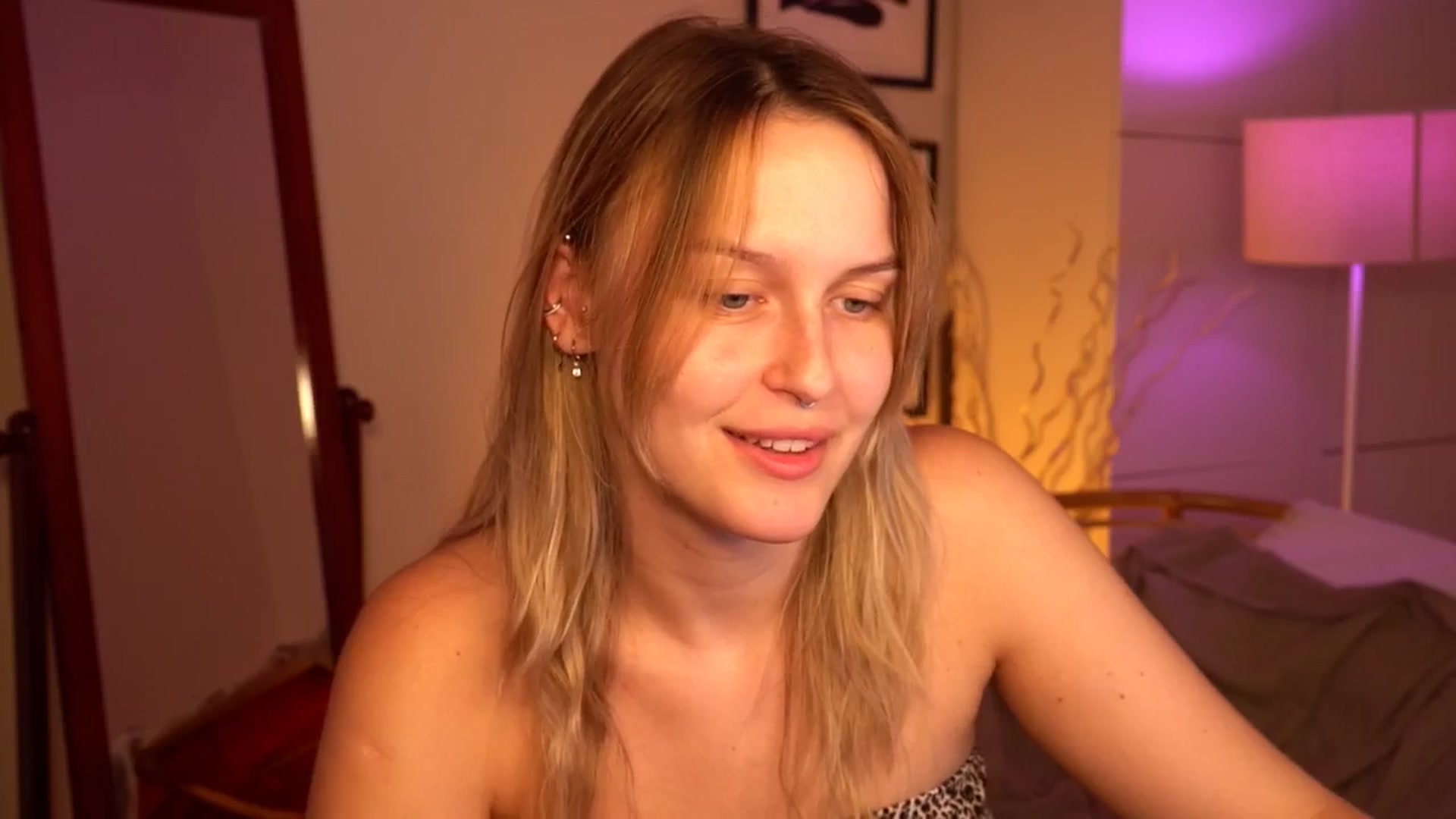 Gallery image thumbnail from sweetpulse_'s myfreecams stream on, 07/27/2024, 08:54 image 18 of 20