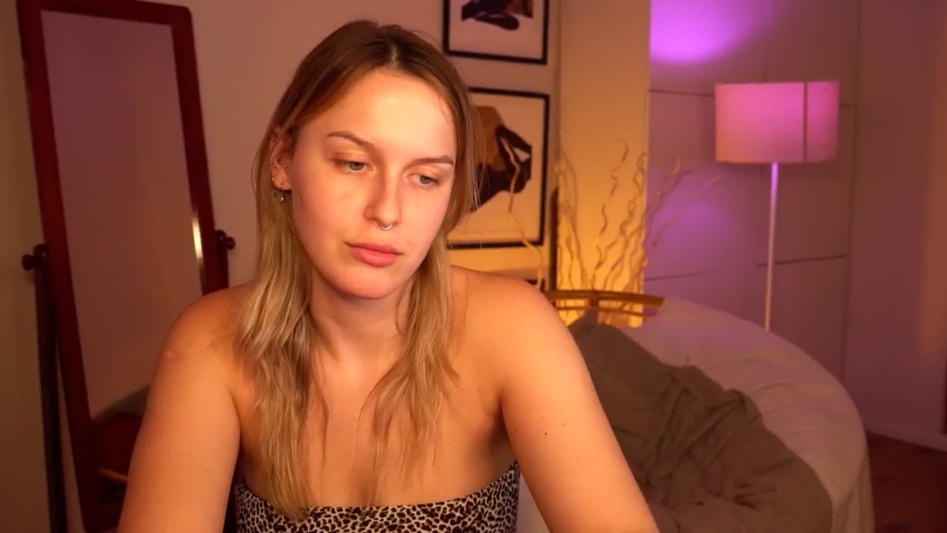 Gallery image thumbnail from sweetpulse_'s myfreecams stream on, 07/27/2024, 09:34 image 7 of 20