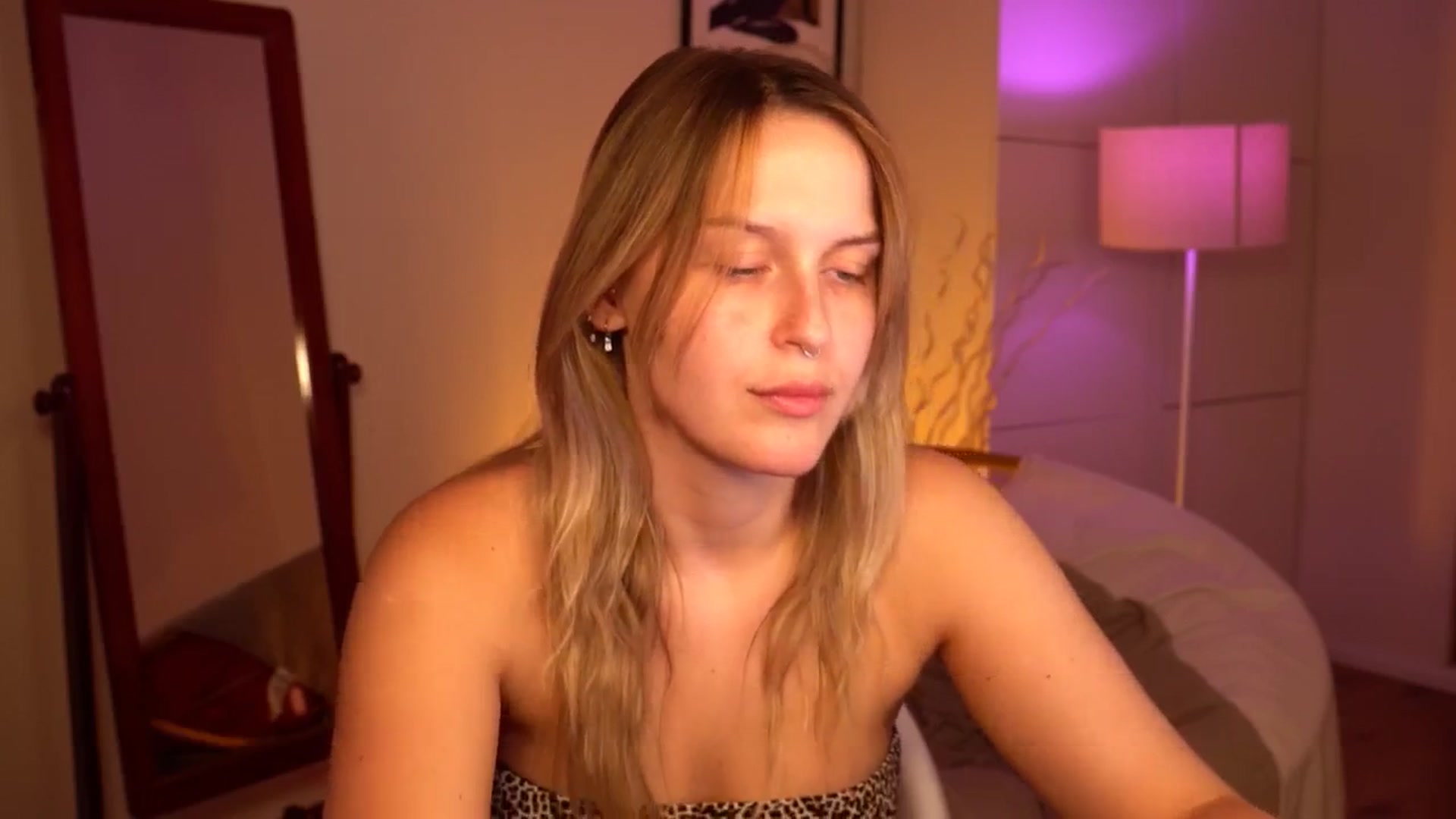 Gallery image thumbnail from sweetpulse_'s myfreecams stream on, 07/27/2024, 09:34 image 2 of 20