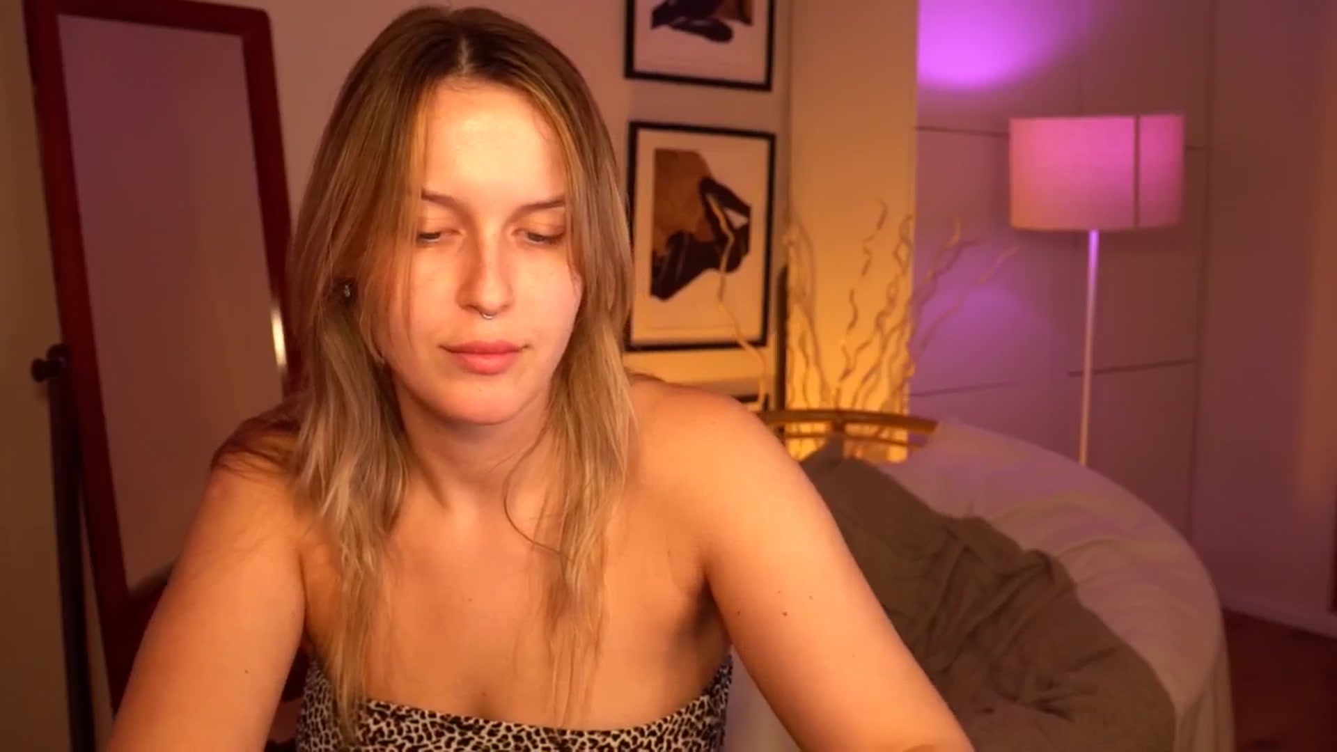 Gallery image thumbnail from sweetpulse_'s myfreecams stream on, 07/27/2024, 09:34 image 20 of 20