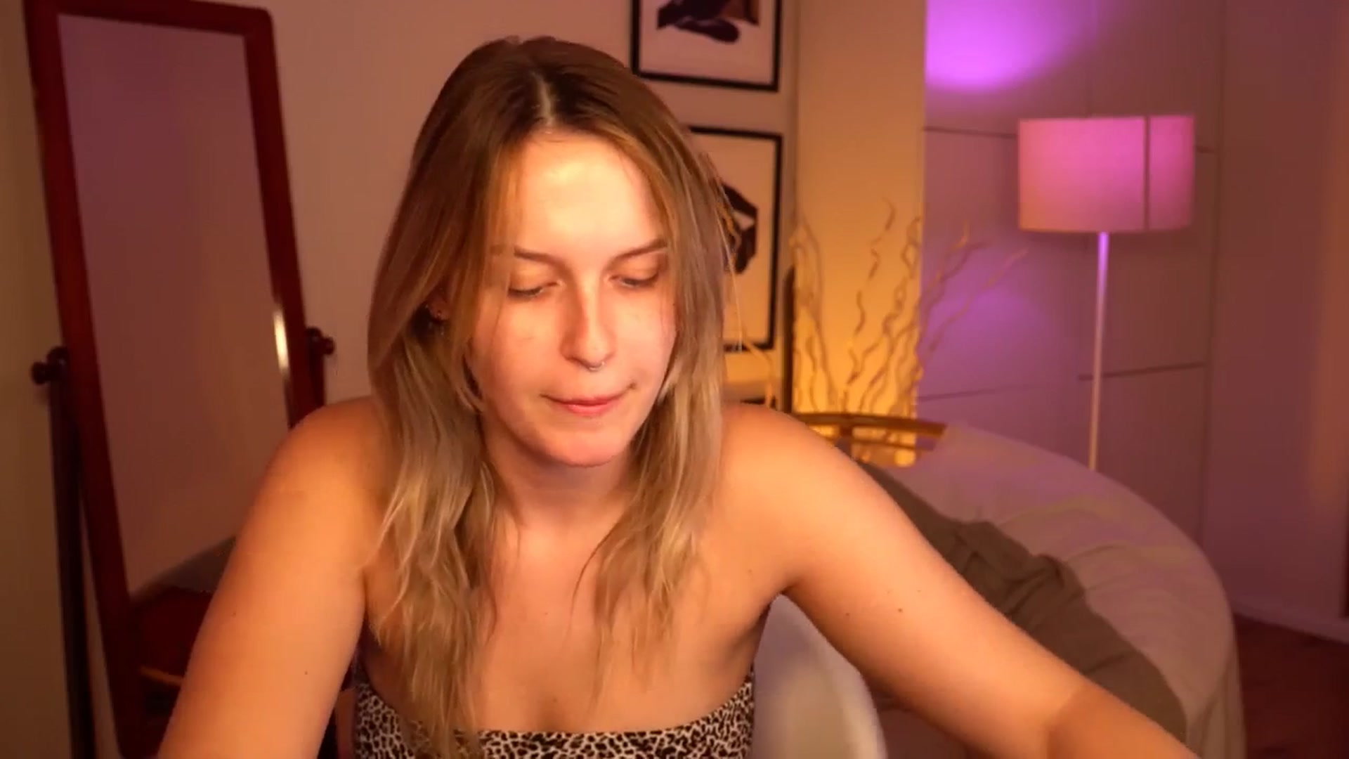 Gallery image thumbnail from sweetpulse_'s myfreecams stream on, 07/27/2024, 09:34 image 3 of 20