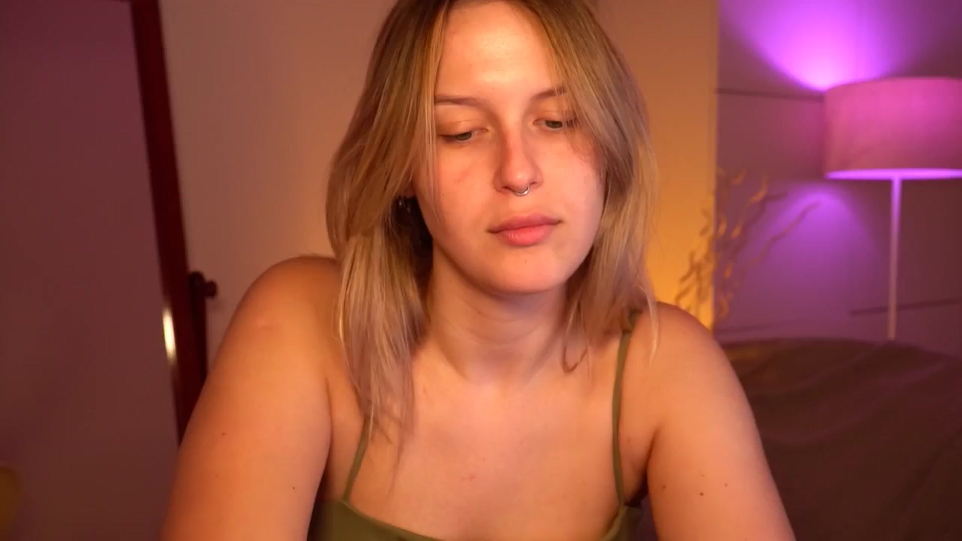 Gallery image thumbnail from sweetpulse_'s myfreecams stream on, 07/29/2024, 05:53 image 18 of 20