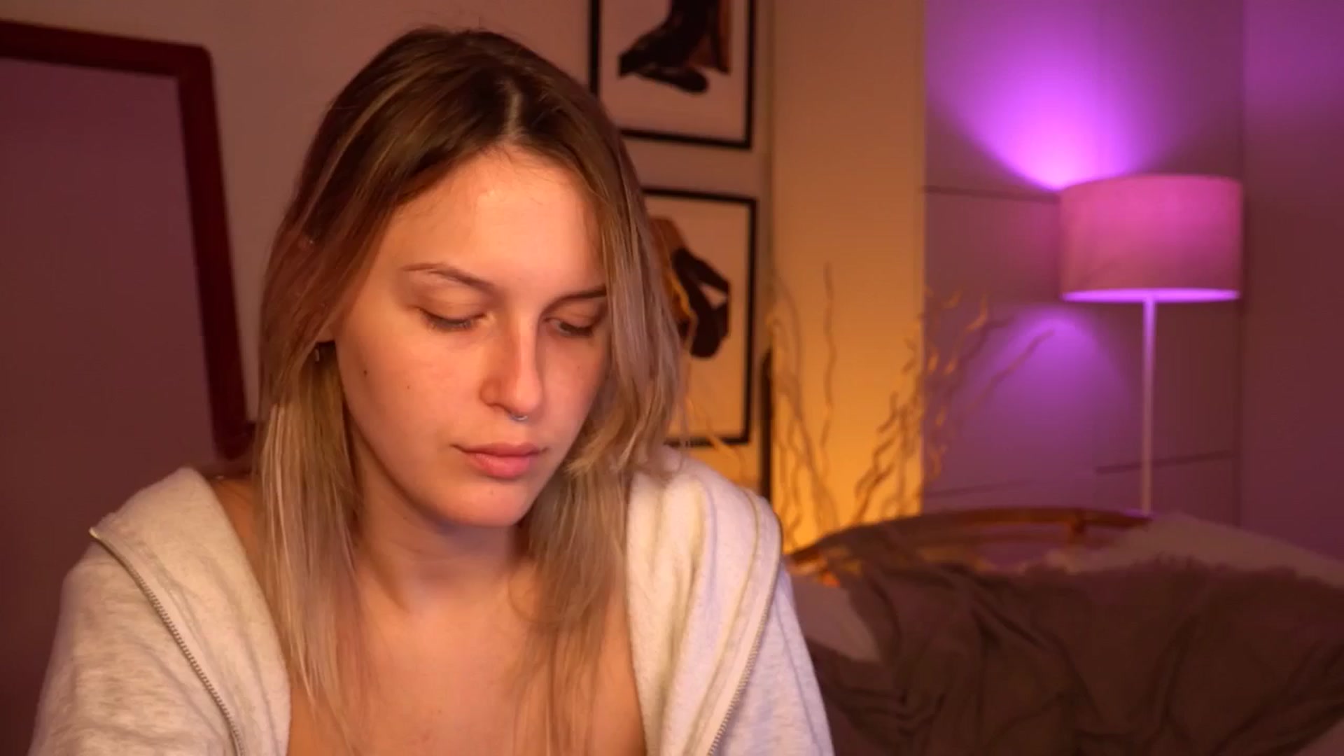 Gallery image thumbnail from sweetpulse_'s myfreecams stream on, 07/29/2024, 08:52 image 12 of 20